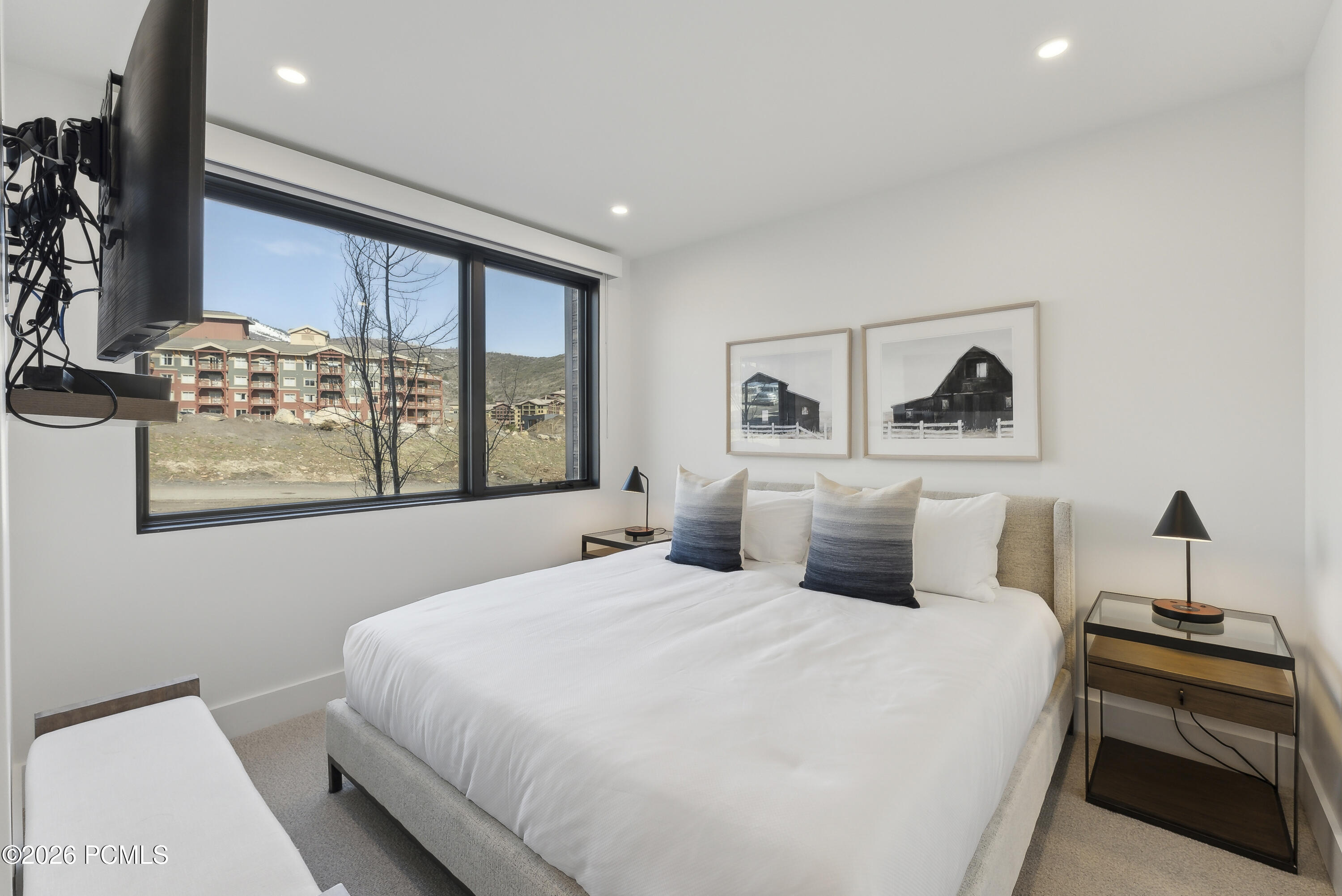 3595 Ridgeline Drive