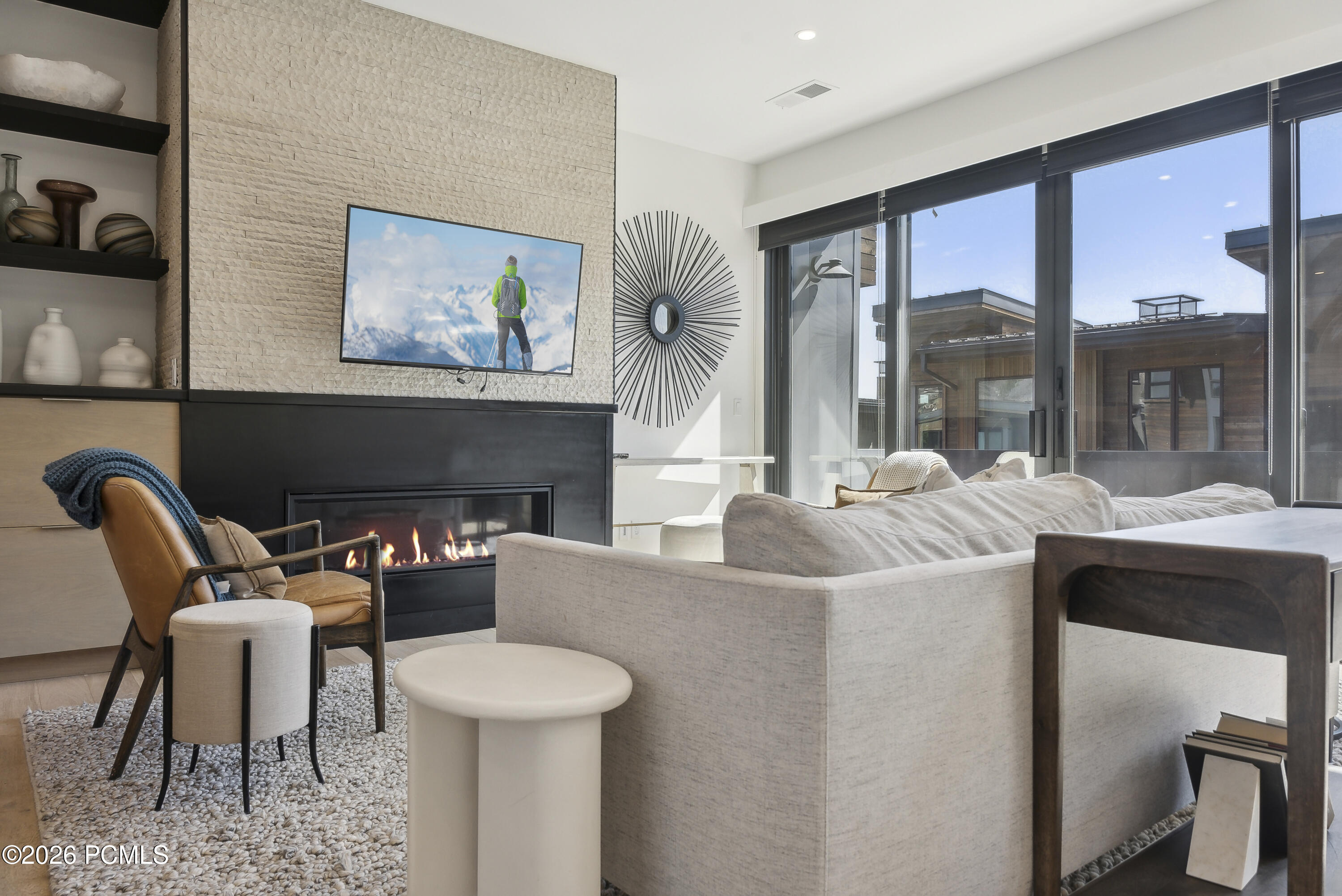 3595 Ridgeline Drive