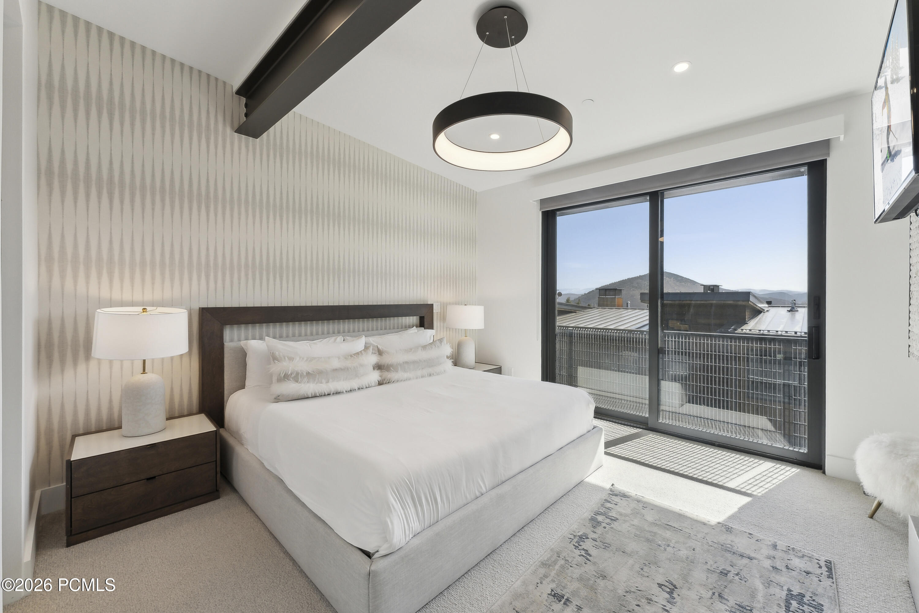 3595 Ridgeline Drive