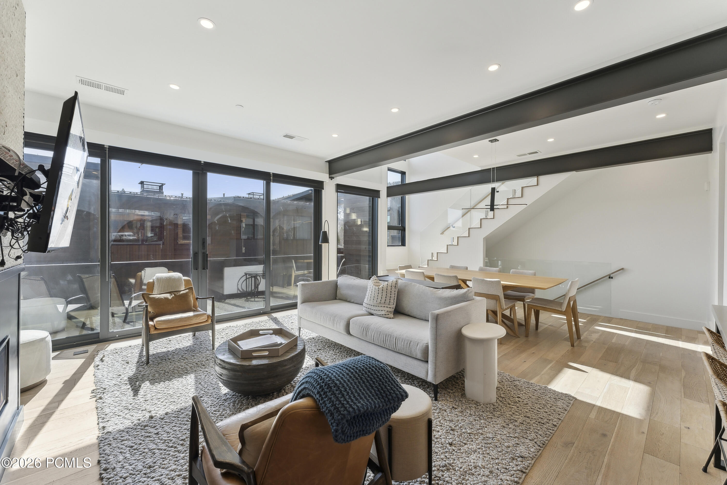 3595 Ridgeline Drive