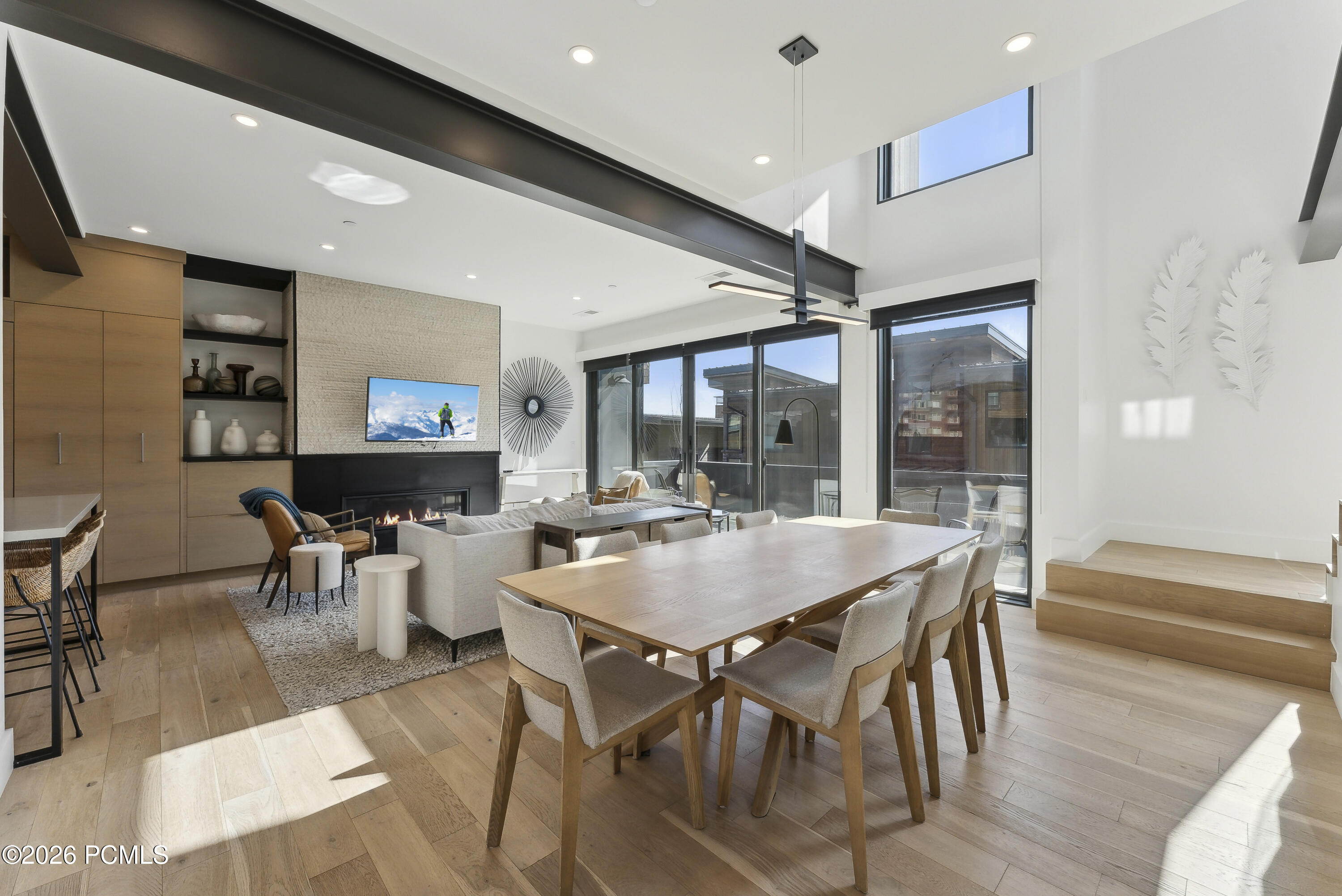 3595 Ridgeline Drive