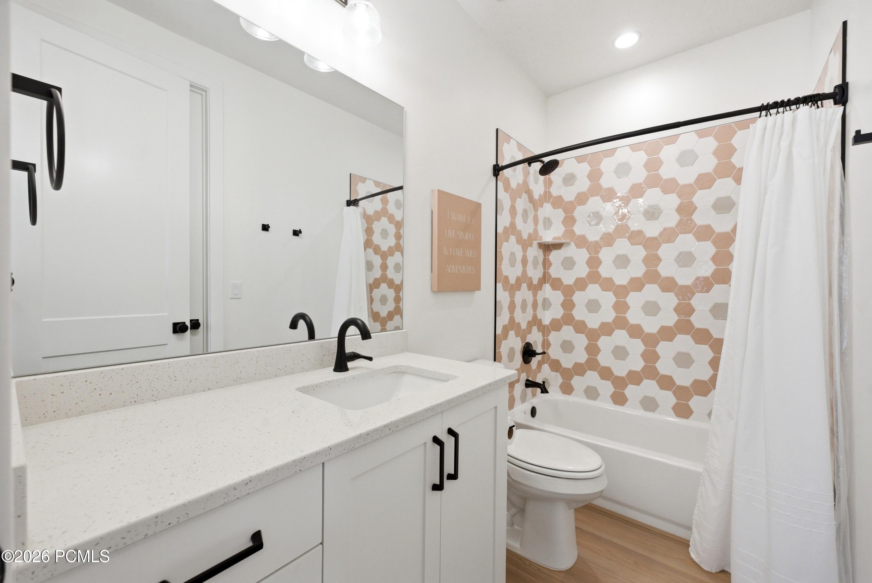 5456 S Lula Bay Place, St. George