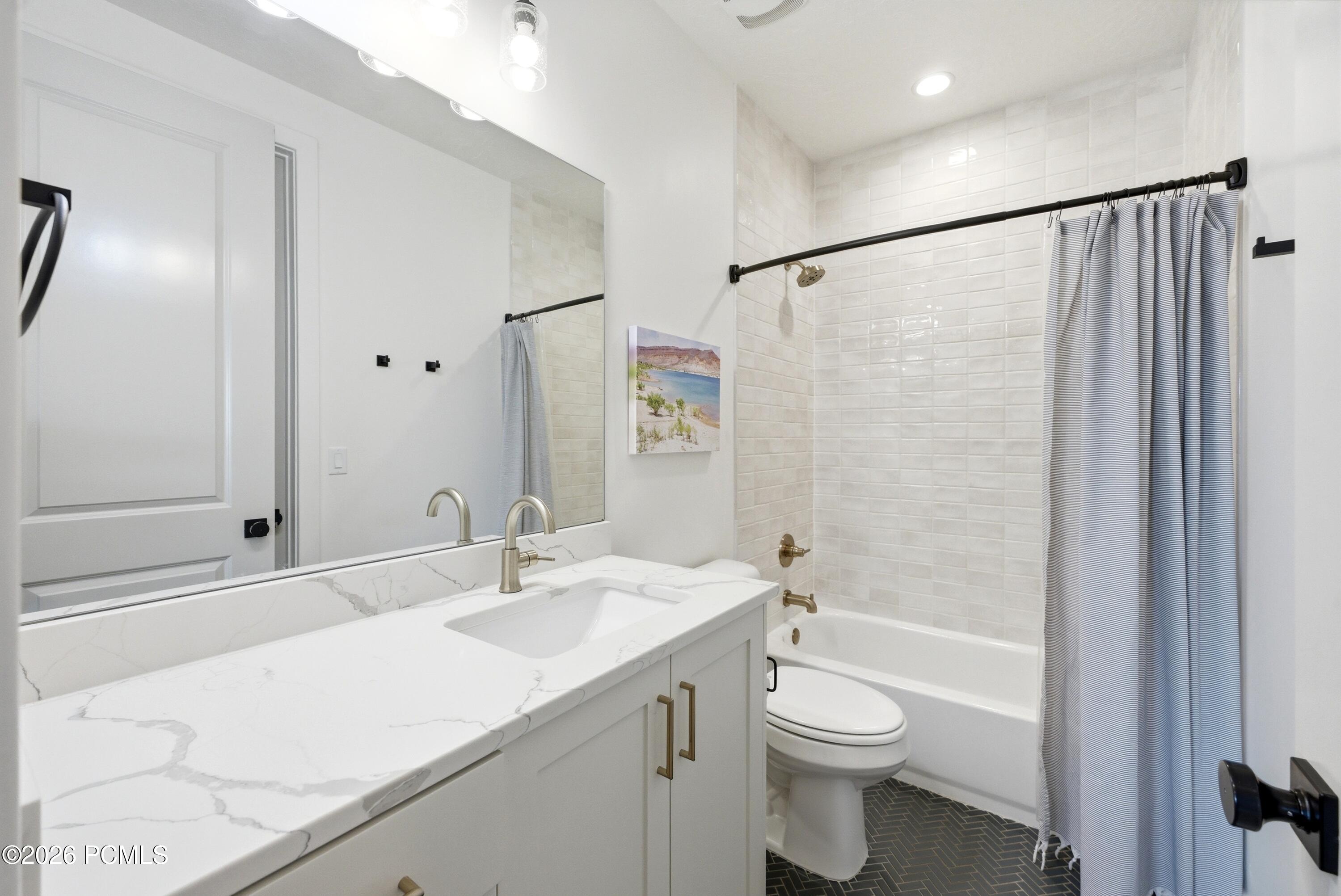 5465 S Lula Bay Place, St. George