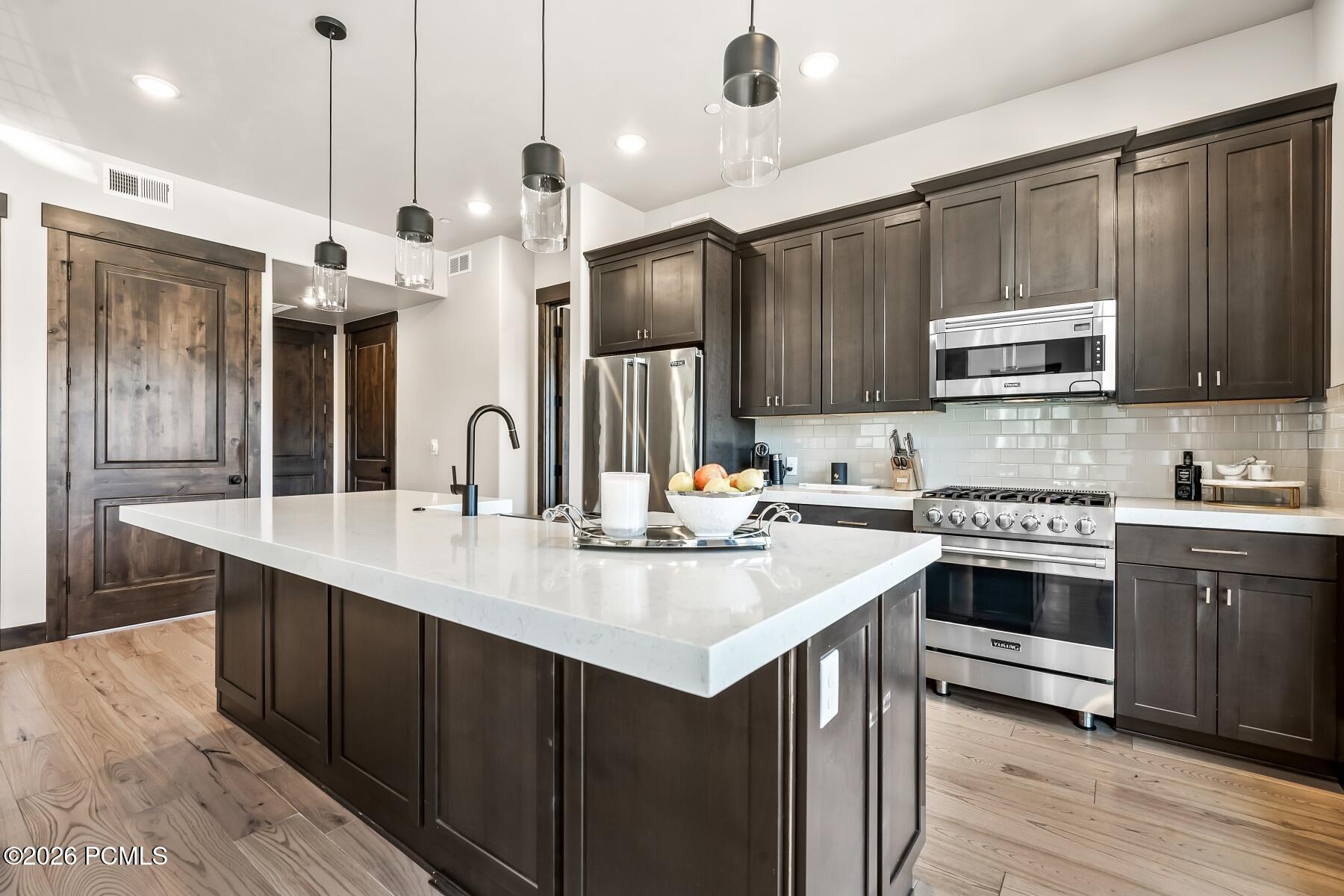 3751 Blackstone Drive Unit 2j