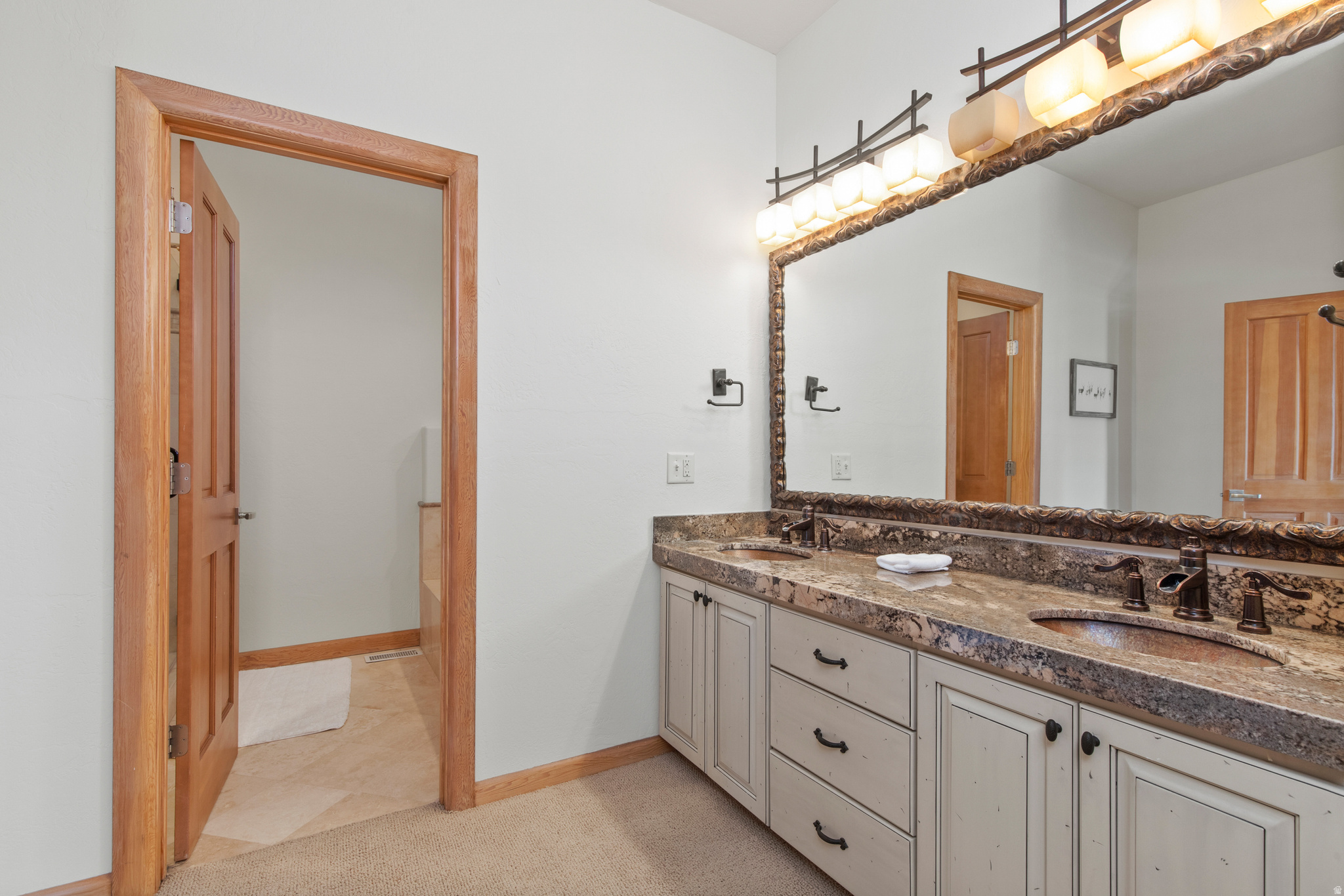 3133 MOUNTAIN CT