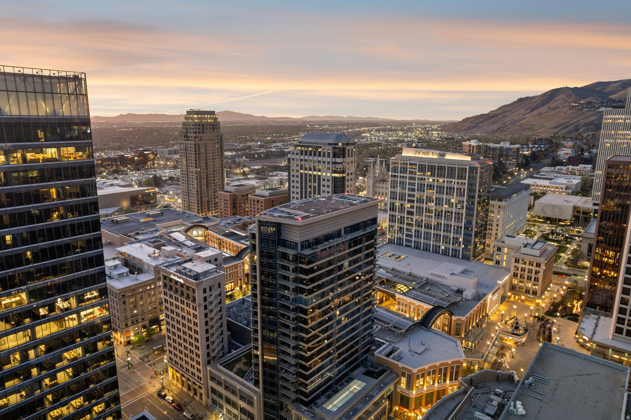 35 E 100 ST #1302
