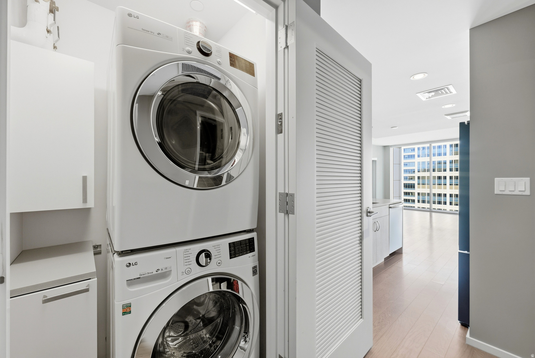 35 E 100 ST #1302