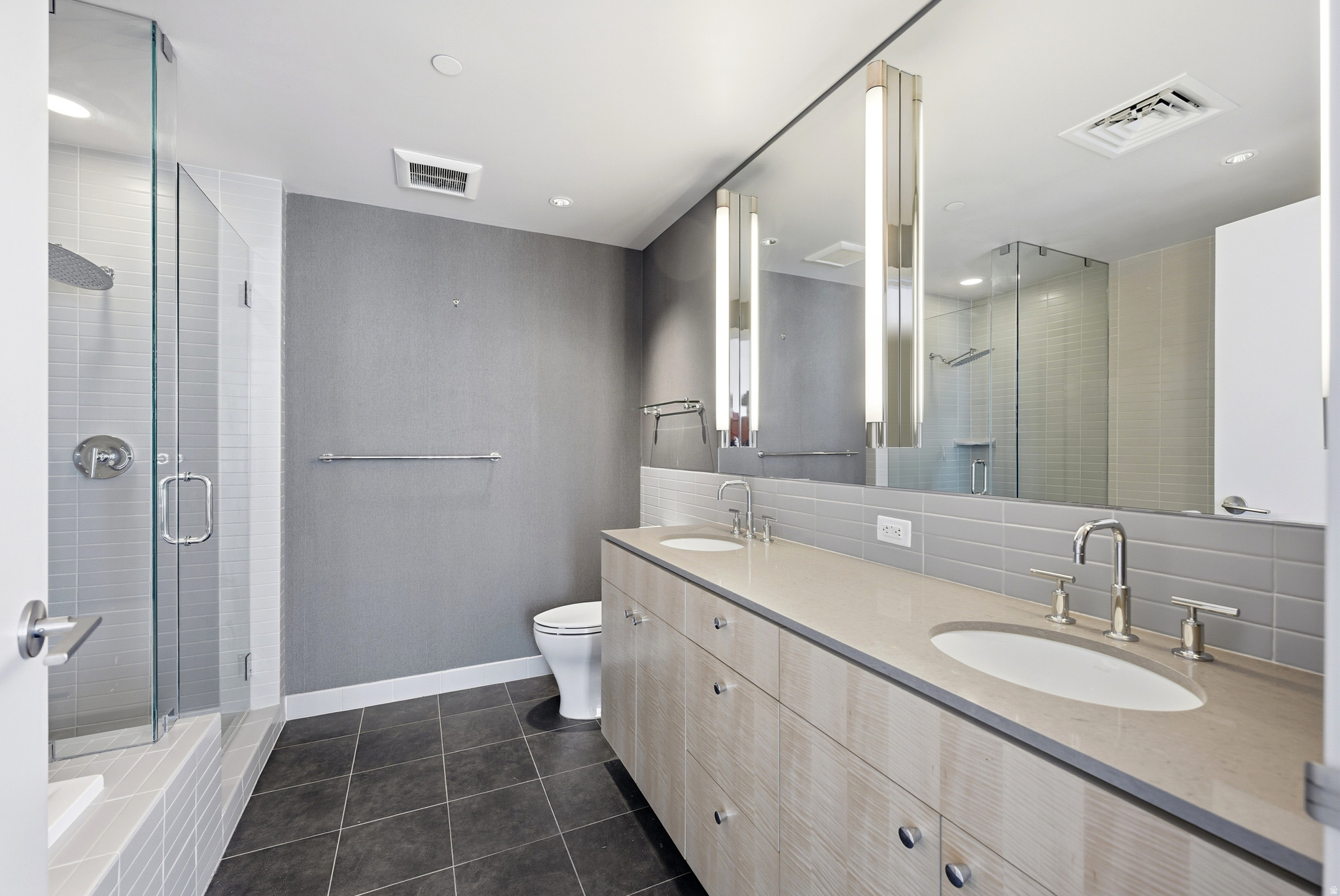35 E 100 ST #1302