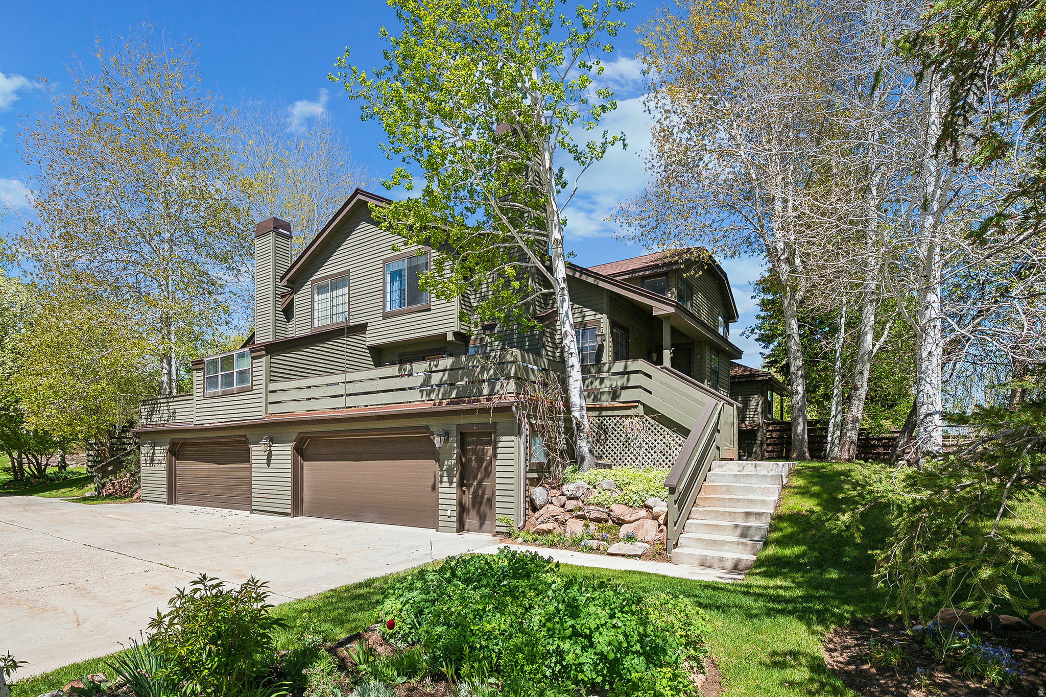 3061 FAWN DR