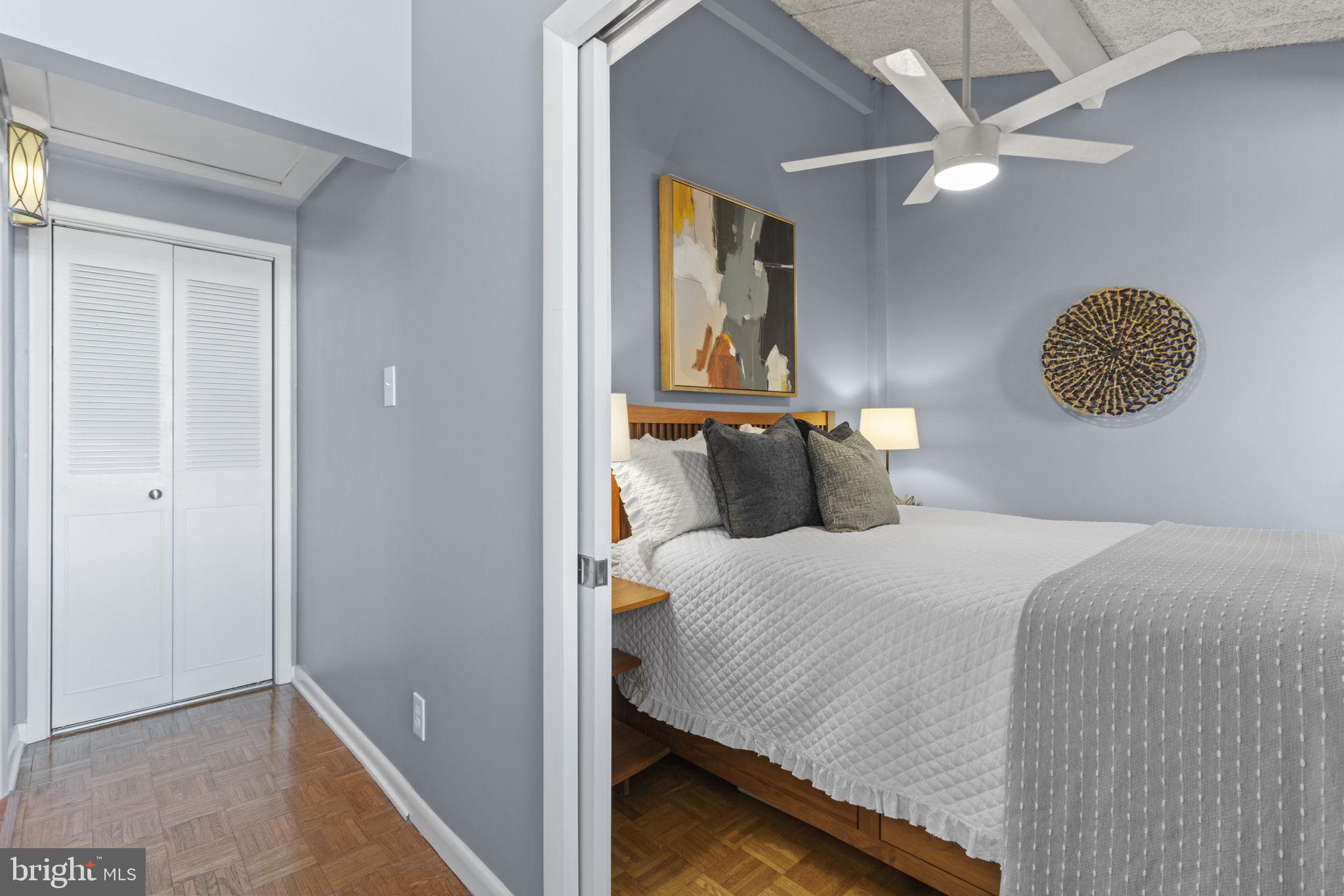 312 Severn Ave #W402