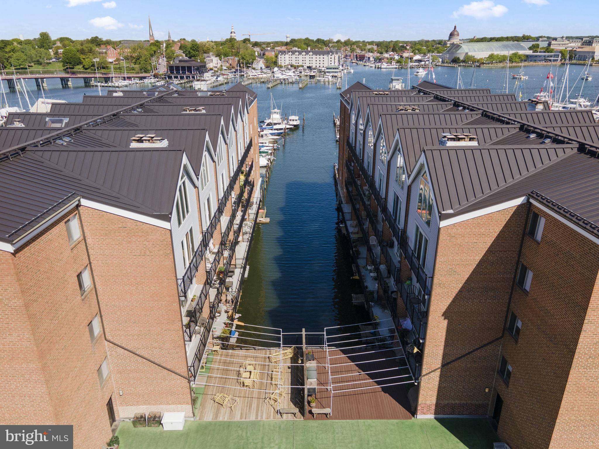312 Severn Ave #W402