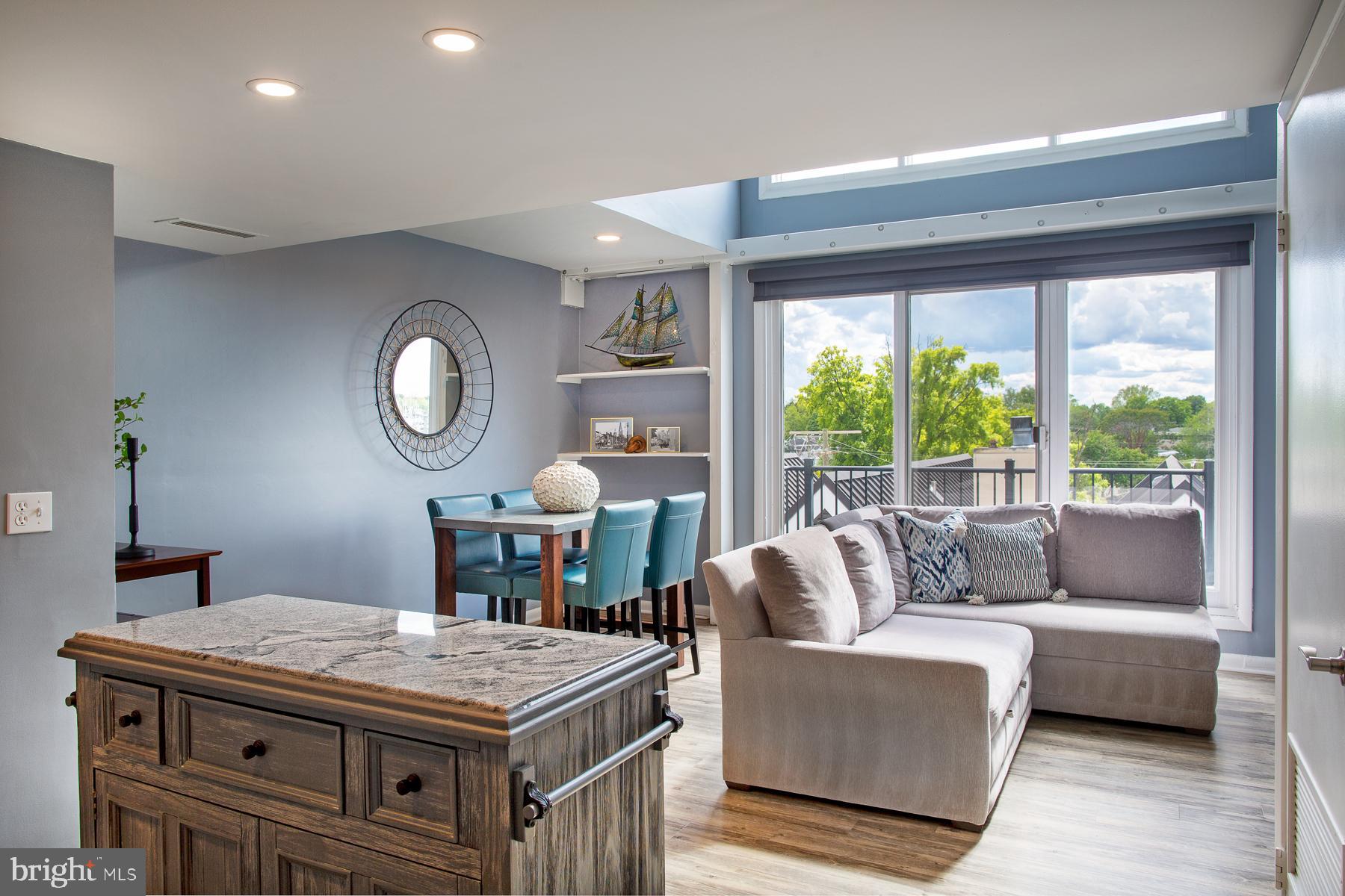 312 Severn Ave #W402
