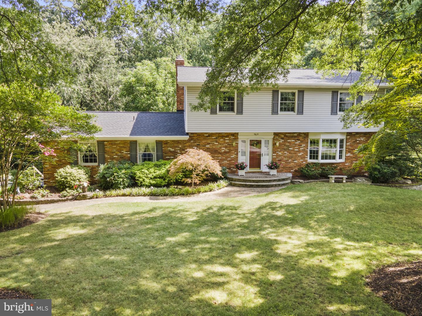 969 Lynch Dr