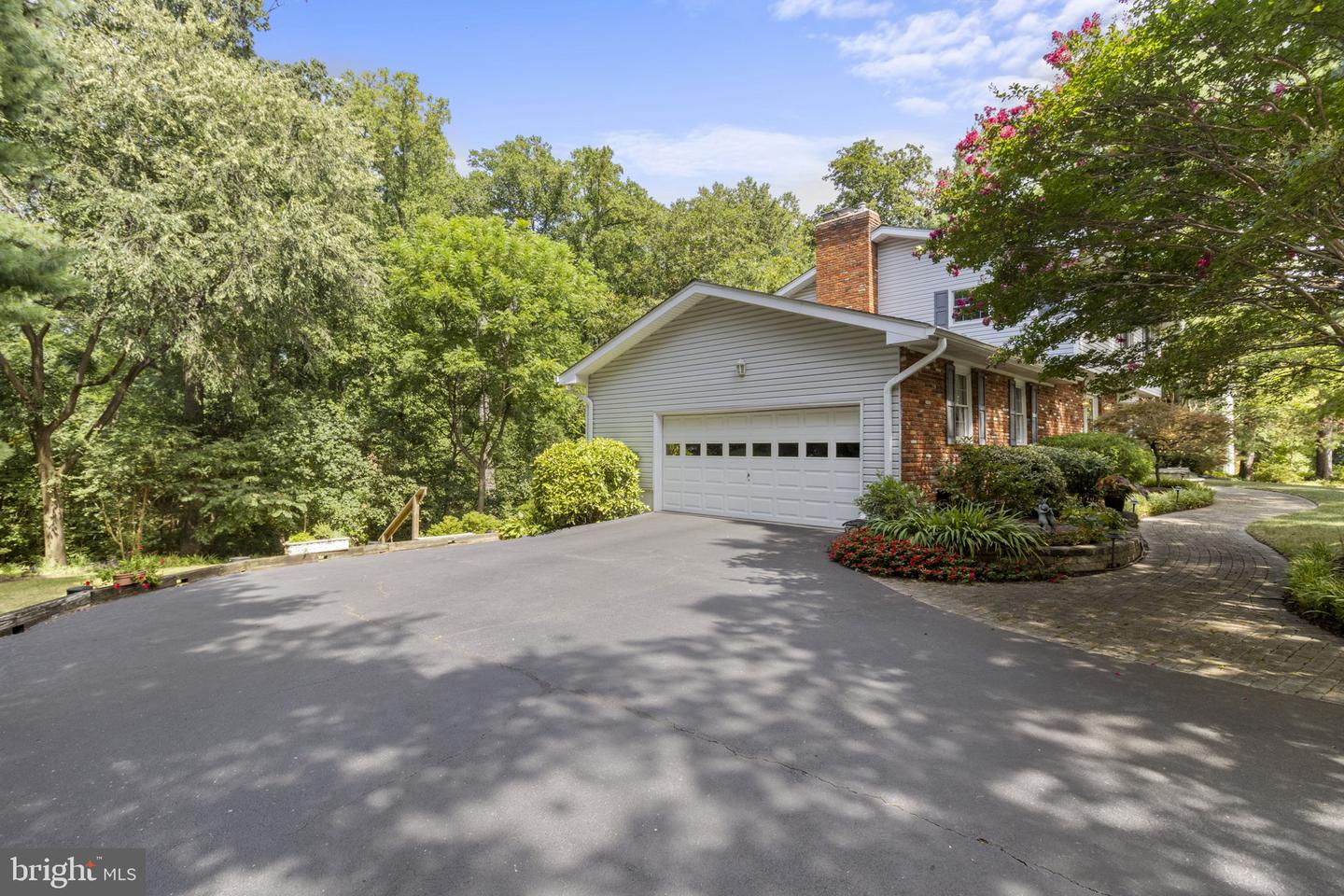 969 Lynch Dr