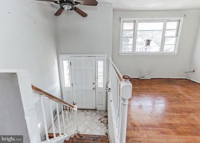 1152 Latrobe Dr