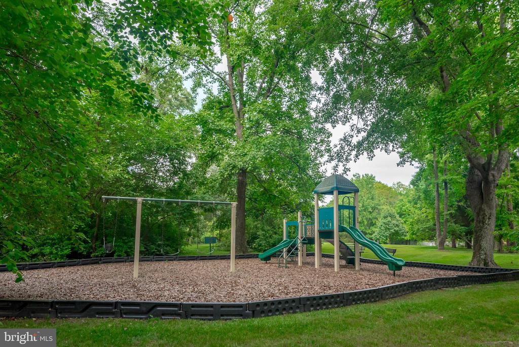 730 S River Landing Rd