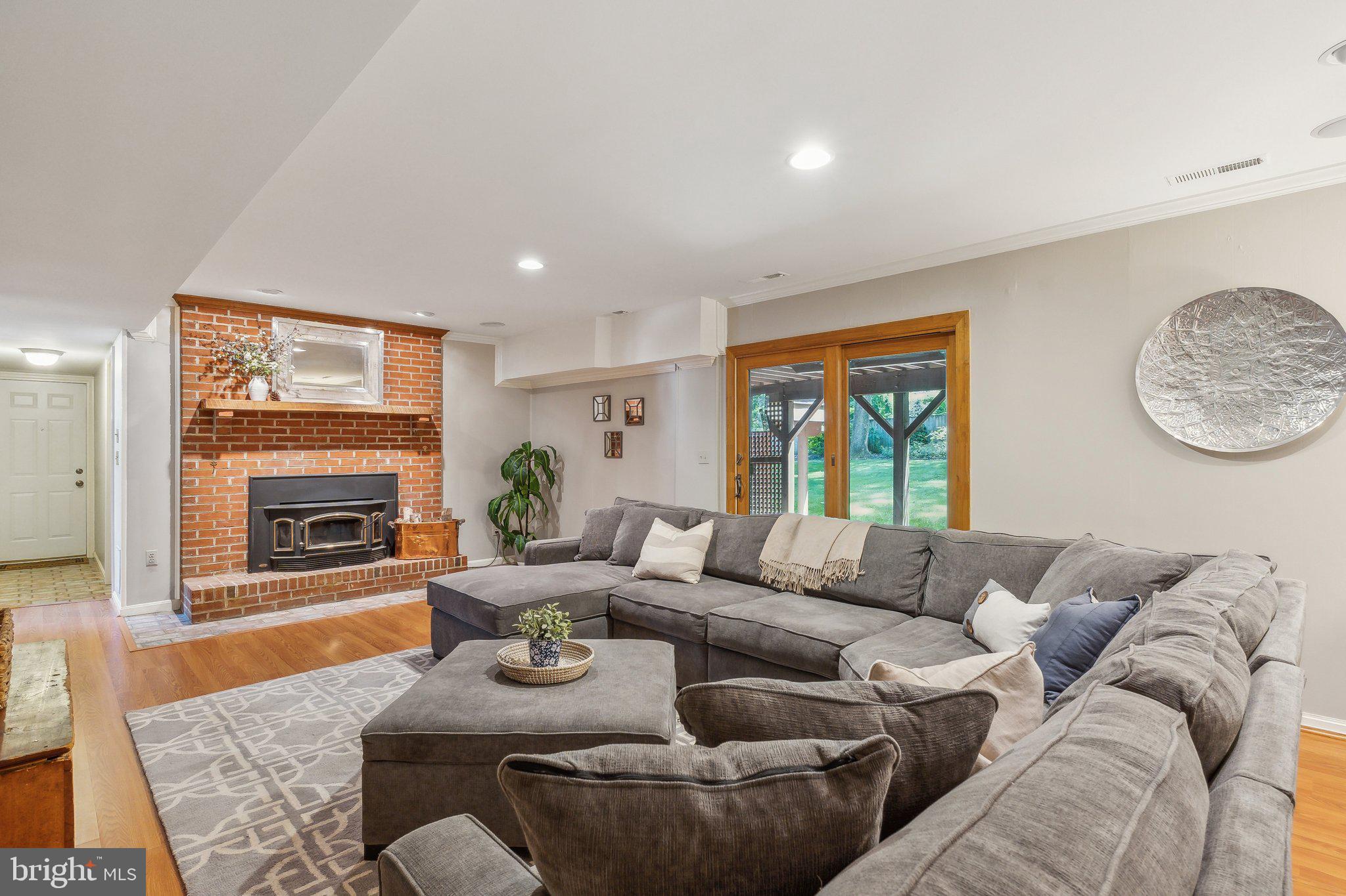 609 Dunberry Dr