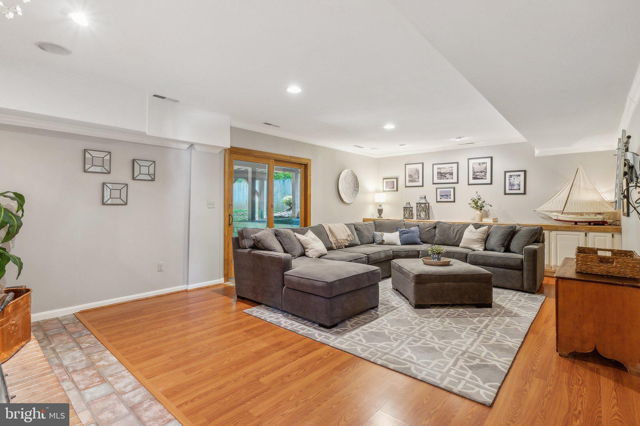 609 Dunberry Dr