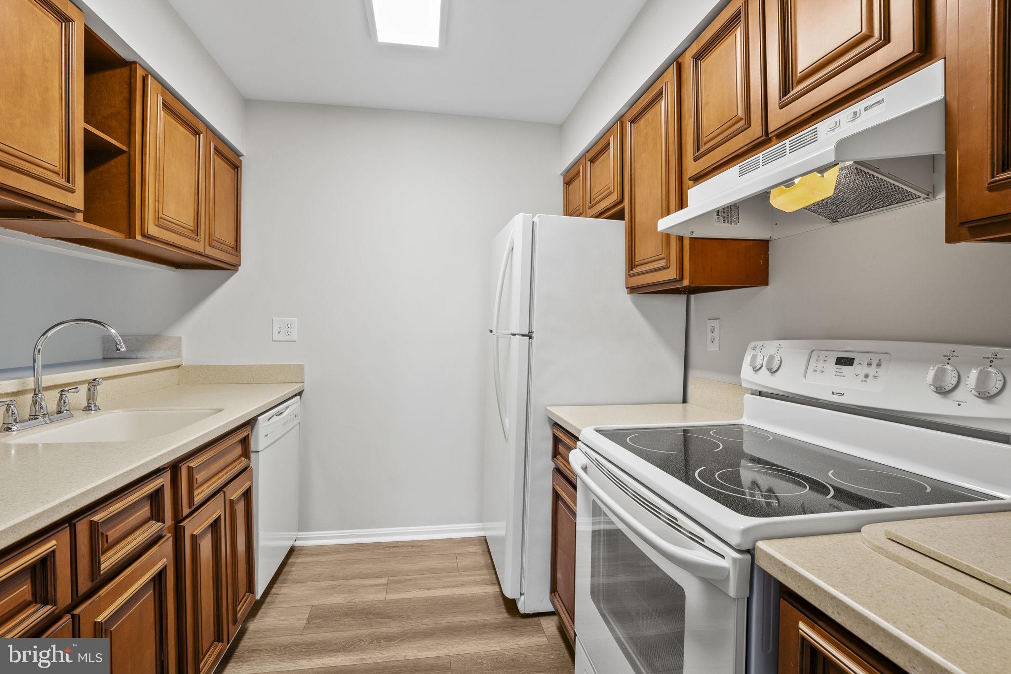 1117 Castle Harbour Way #3b