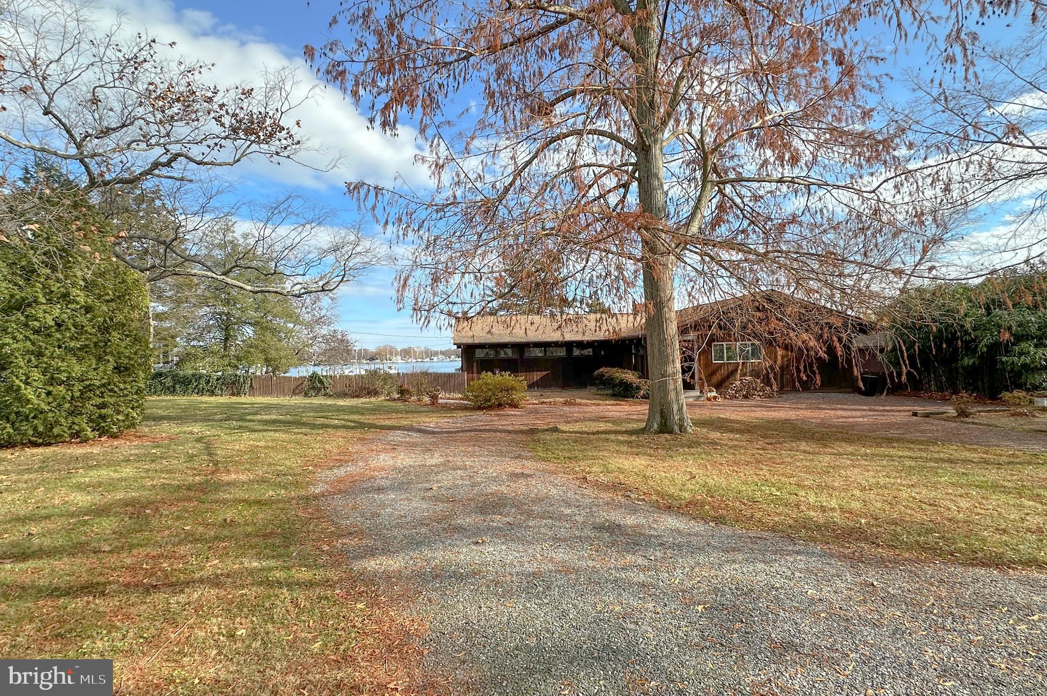 4929 E Chalk Point Rd