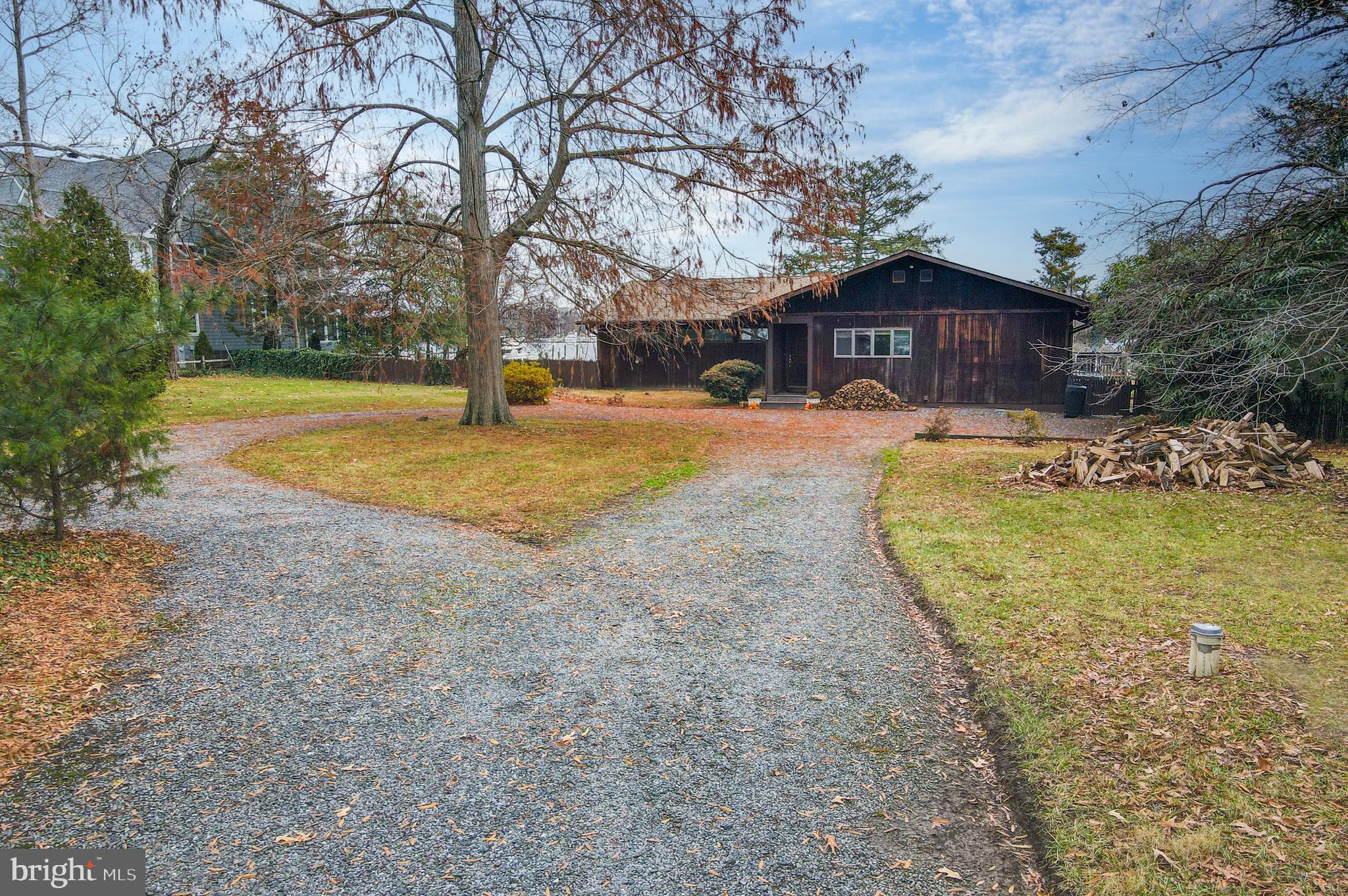 4929 E Chalk Point Rd