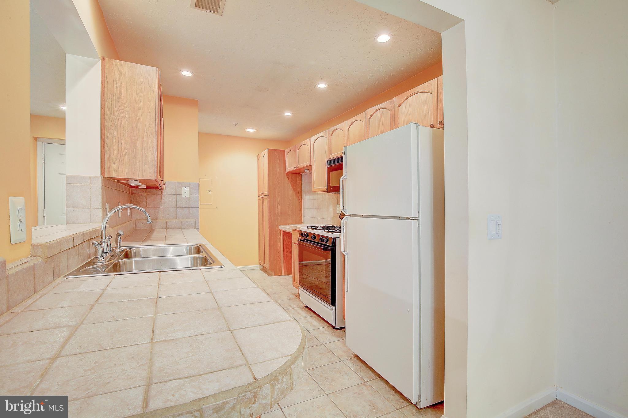 655 Burtons Cove Way #9