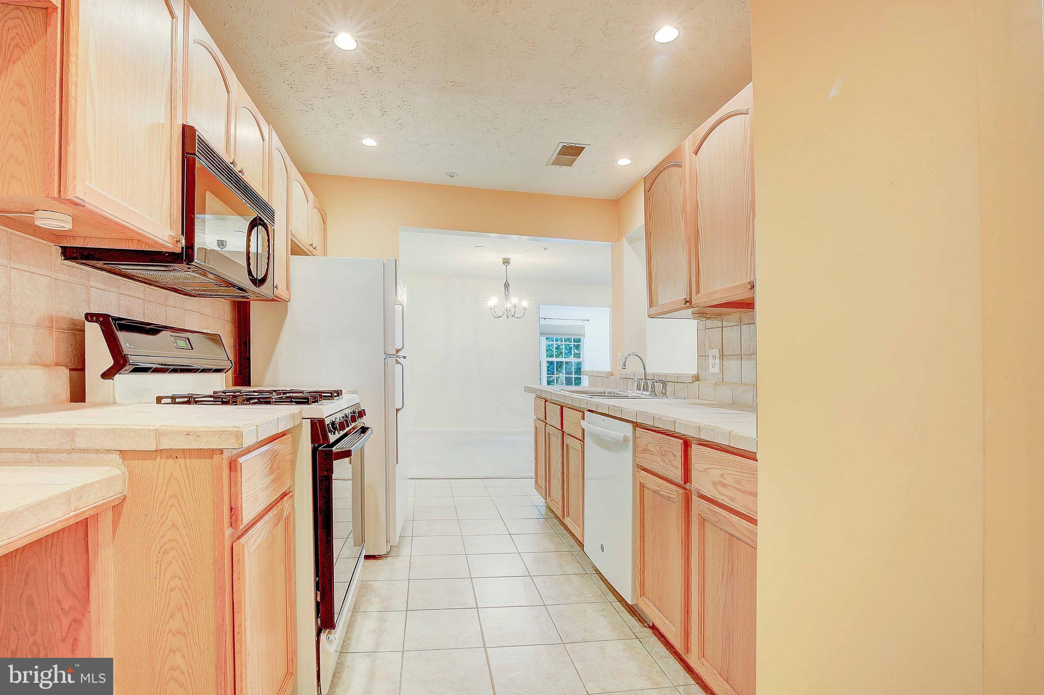655 Burtons Cove Way #9