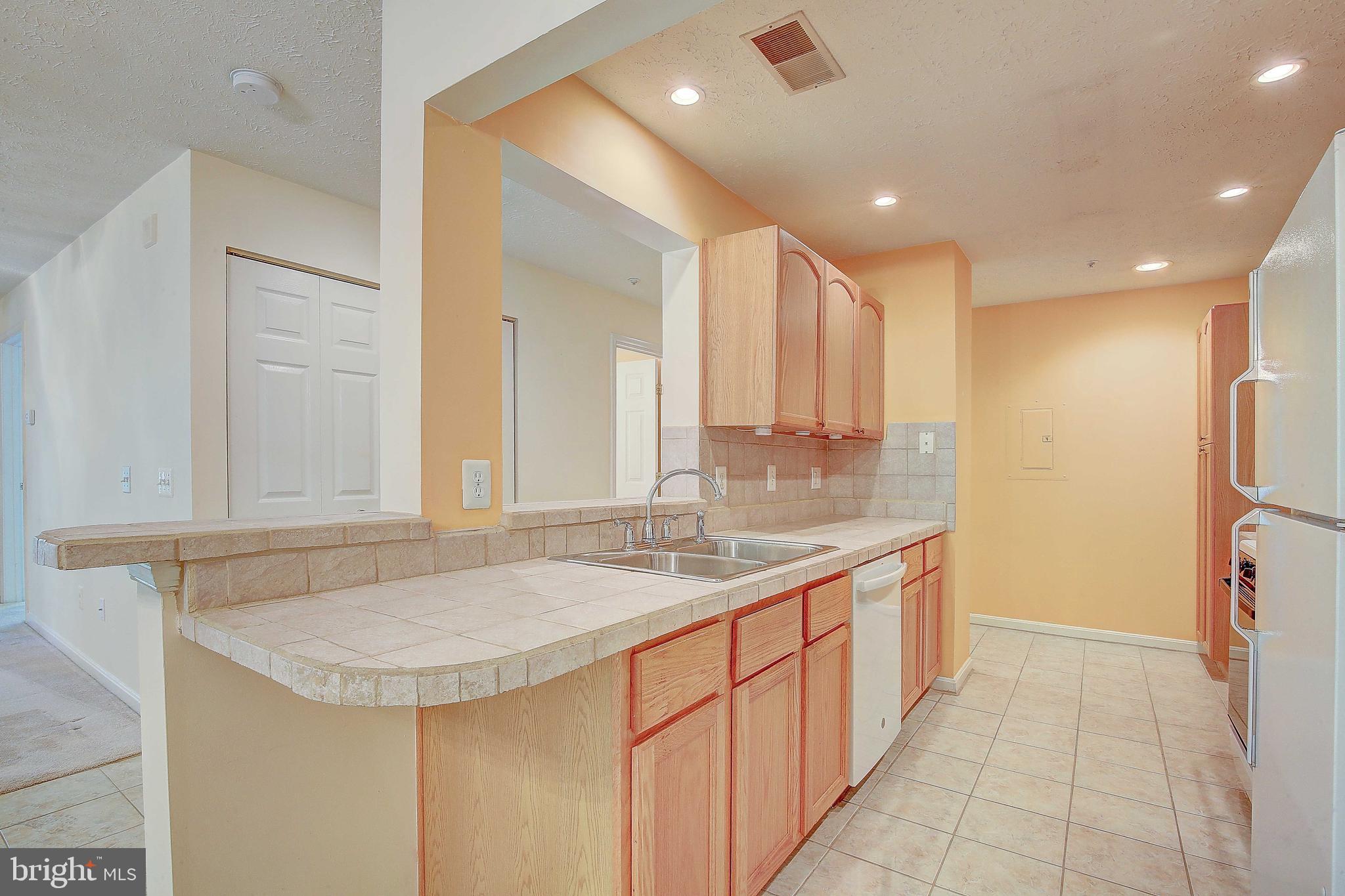 655 Burtons Cove Way #9