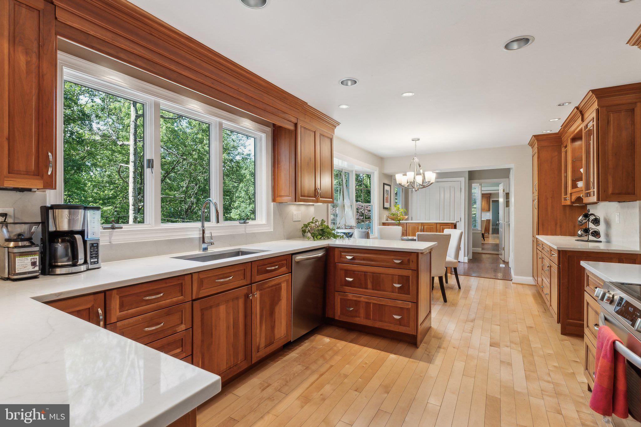 641 Shore Acres Rd
