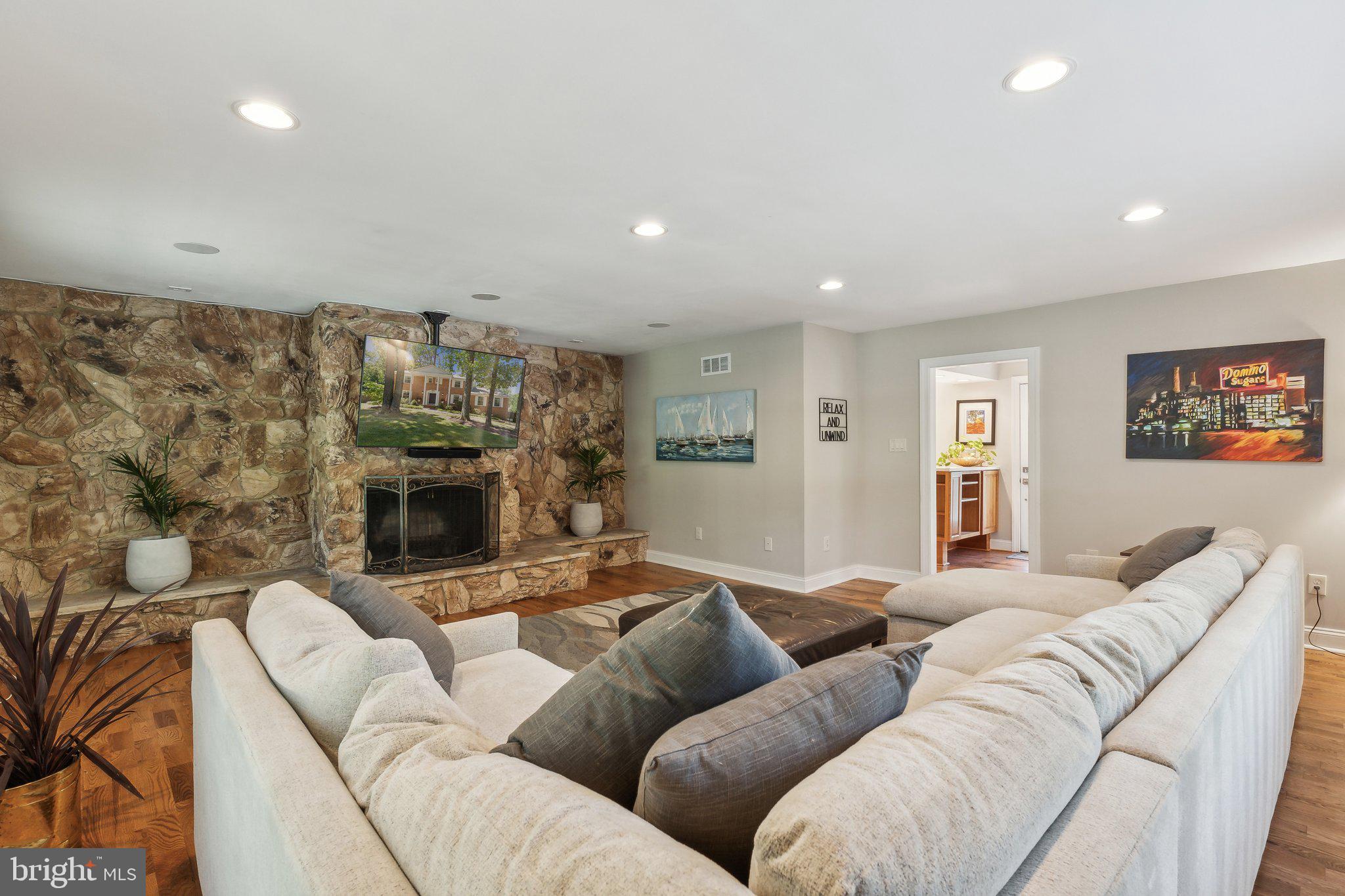 641 Shore Acres Rd