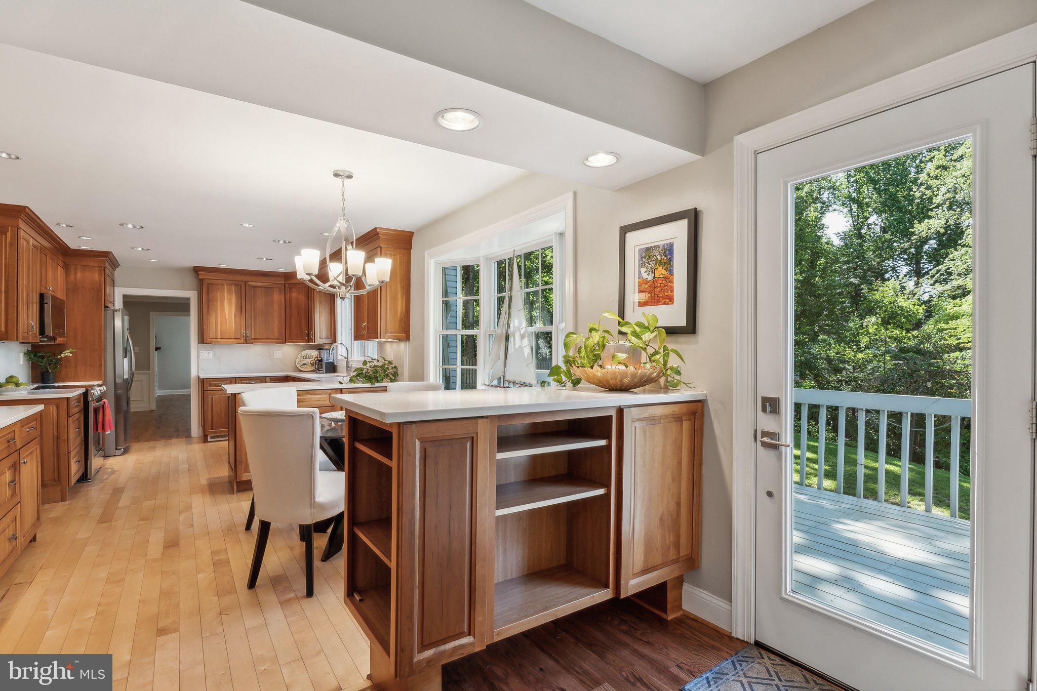 641 Shore Acres Rd