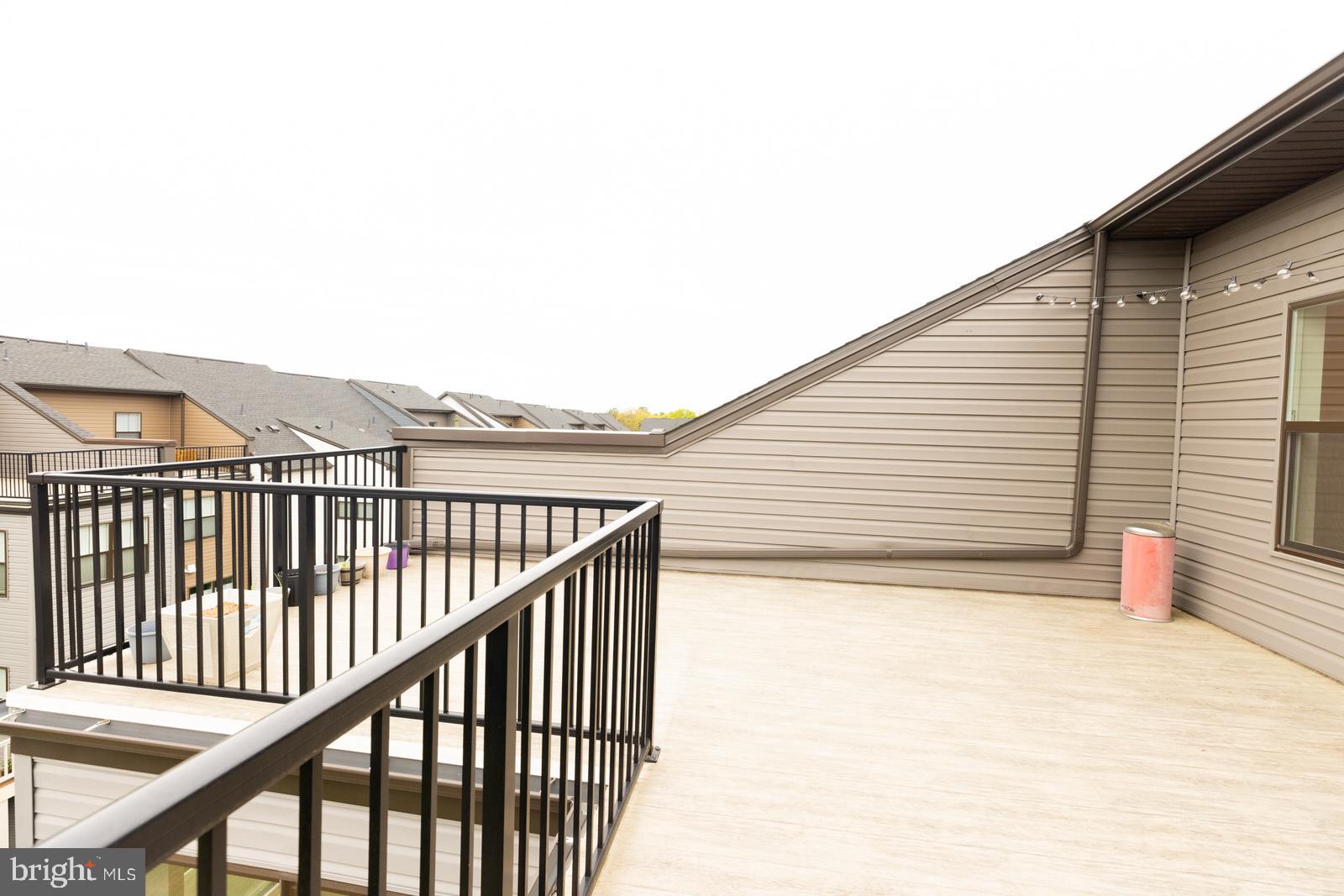 523 Levanna Ln