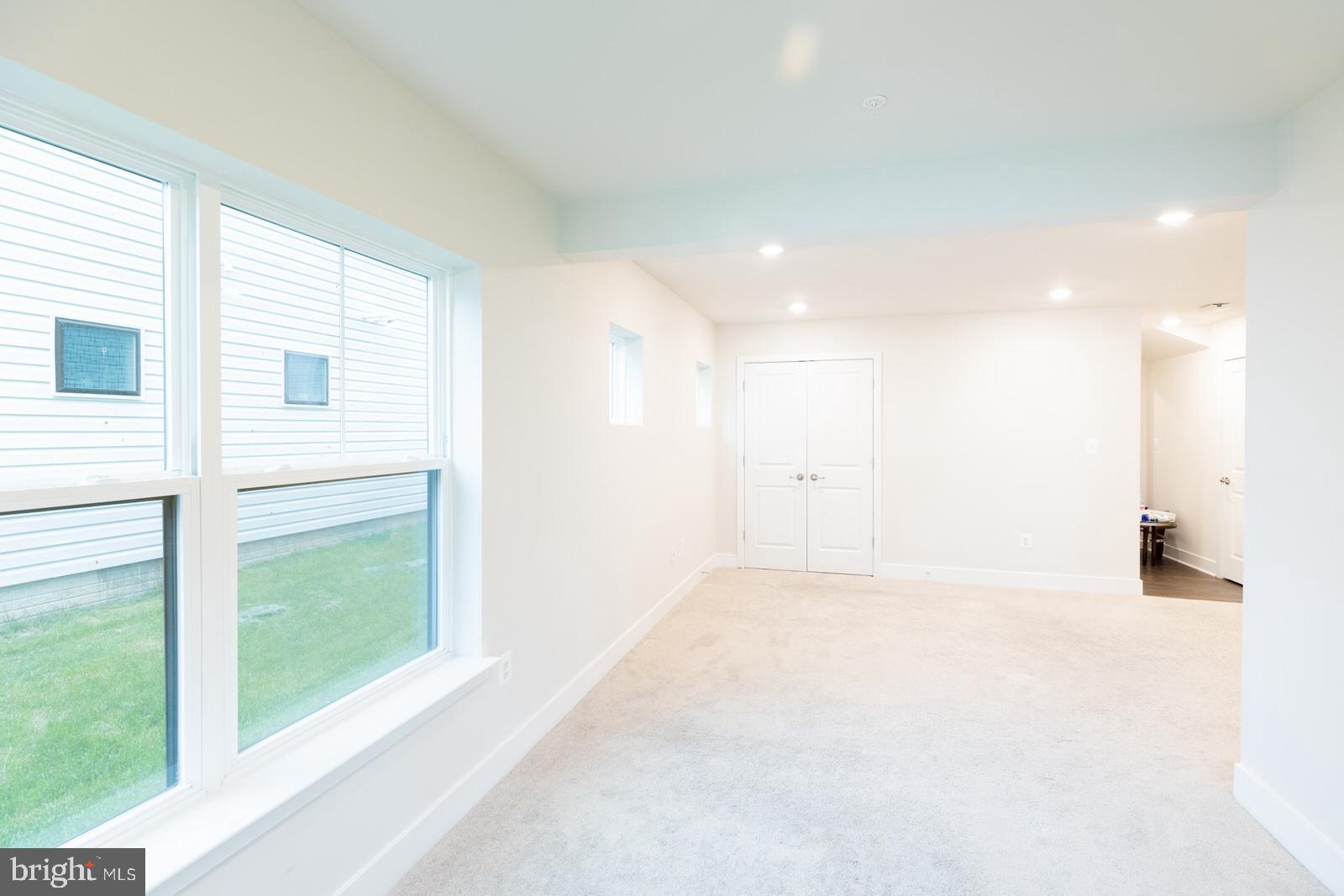 523 Levanna Ln