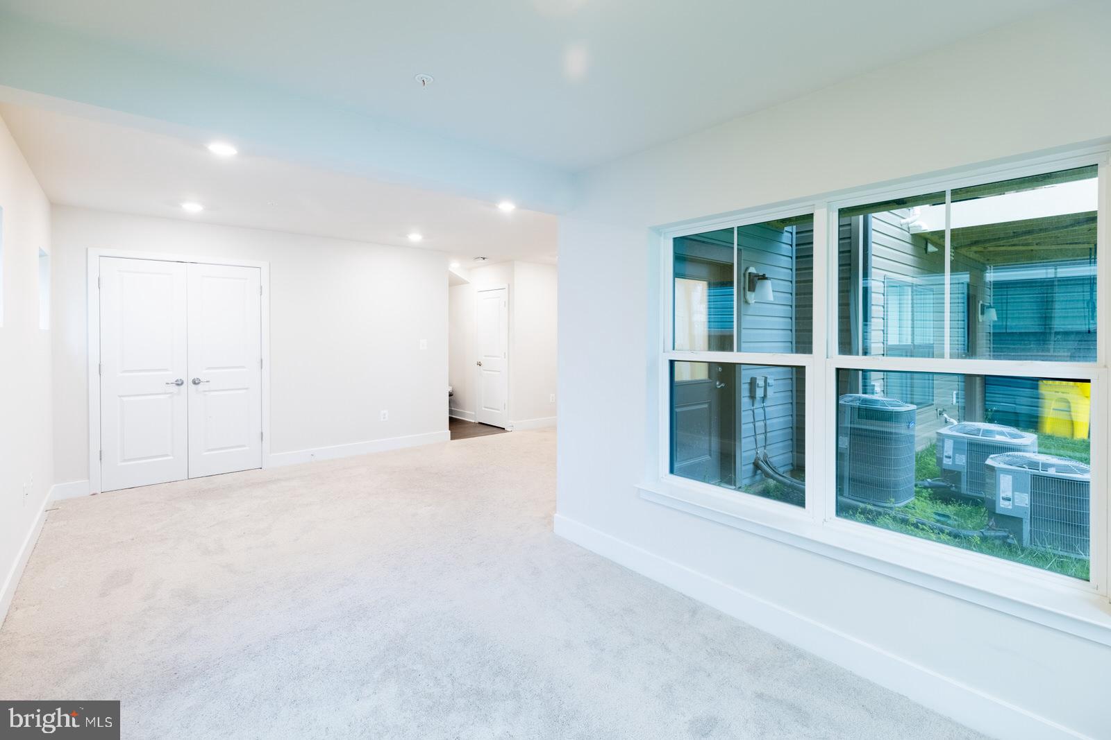 523 Levanna Ln