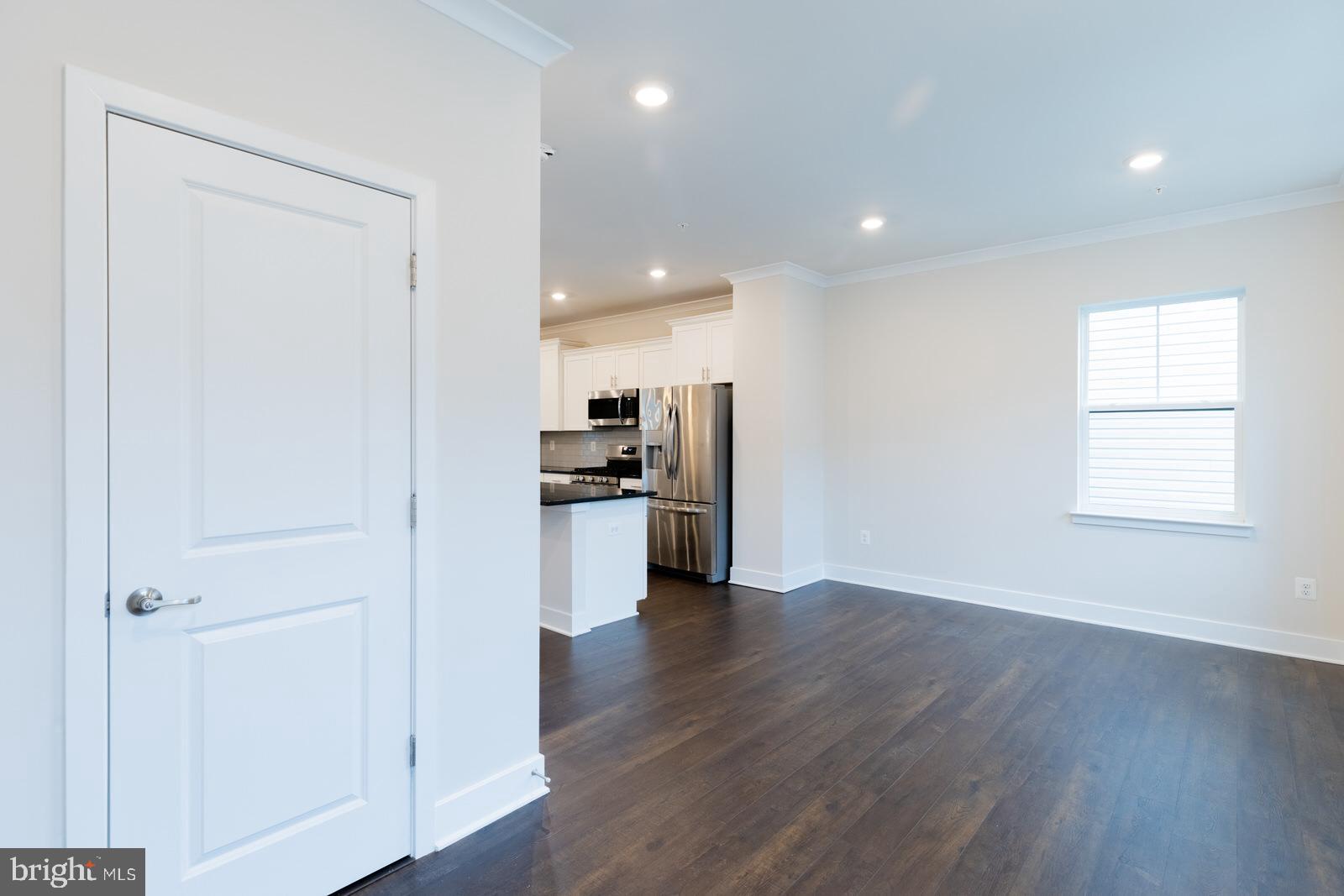 523 Levanna Ln