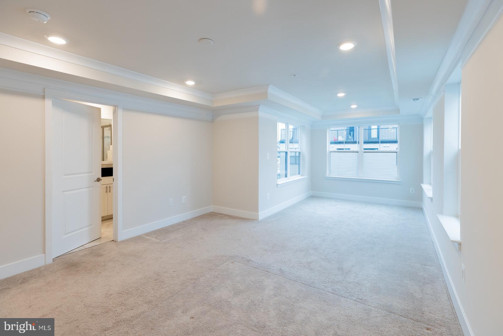 523 Levanna Ln