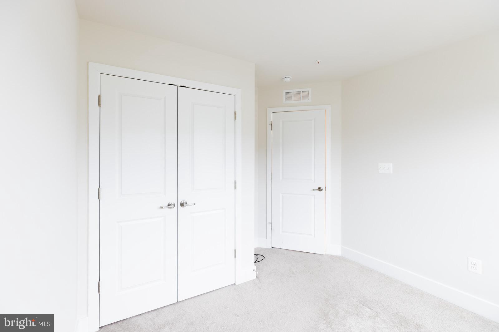 523 Levanna Ln