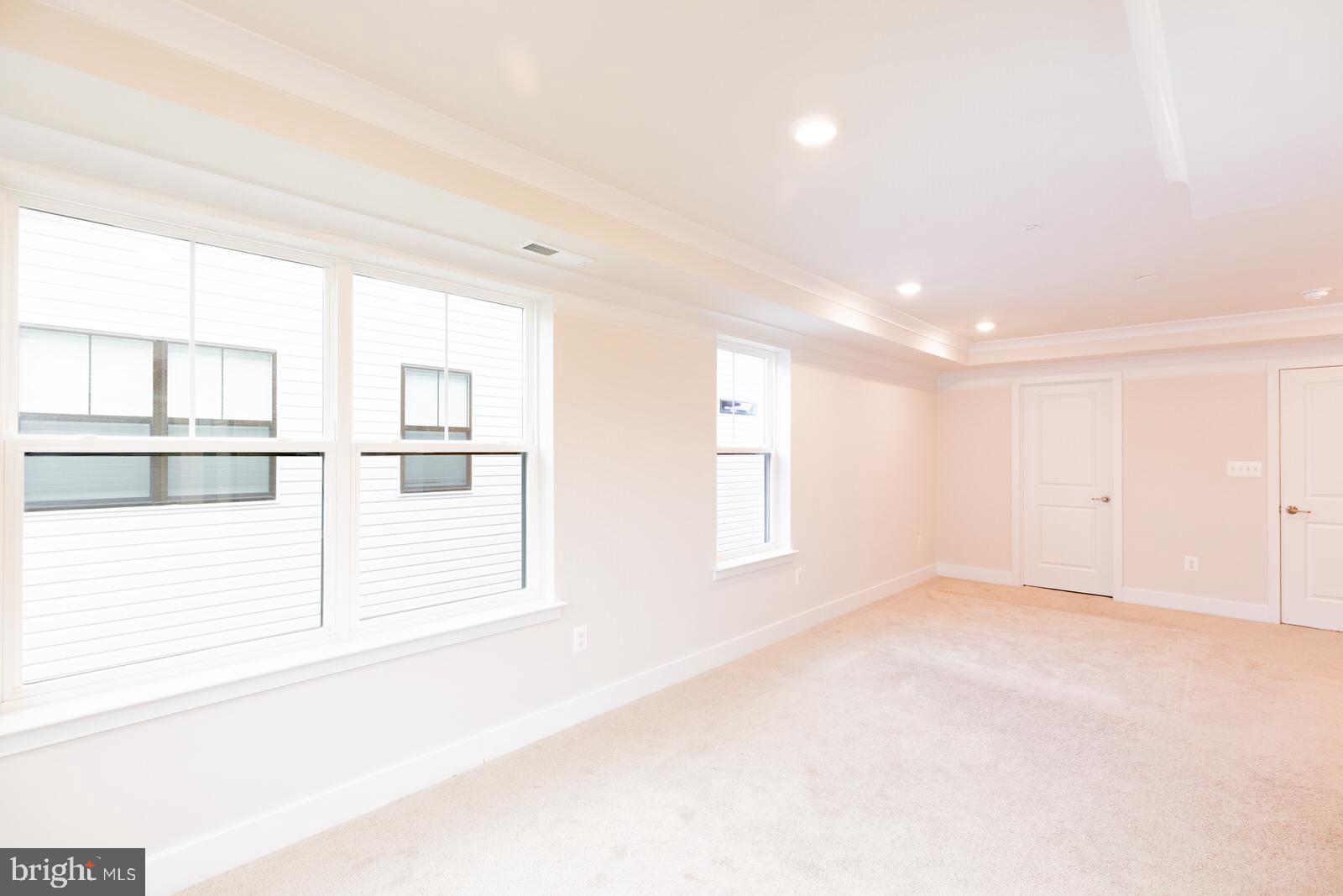 523 Levanna Ln