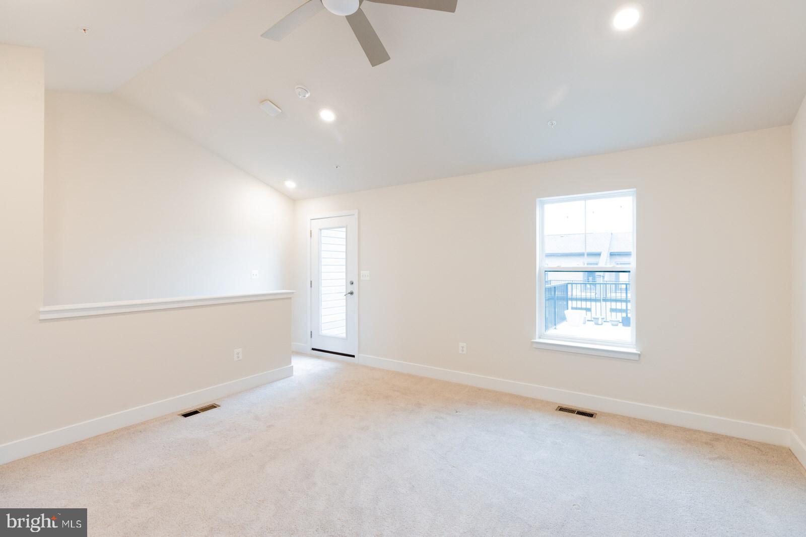 523 Levanna Ln