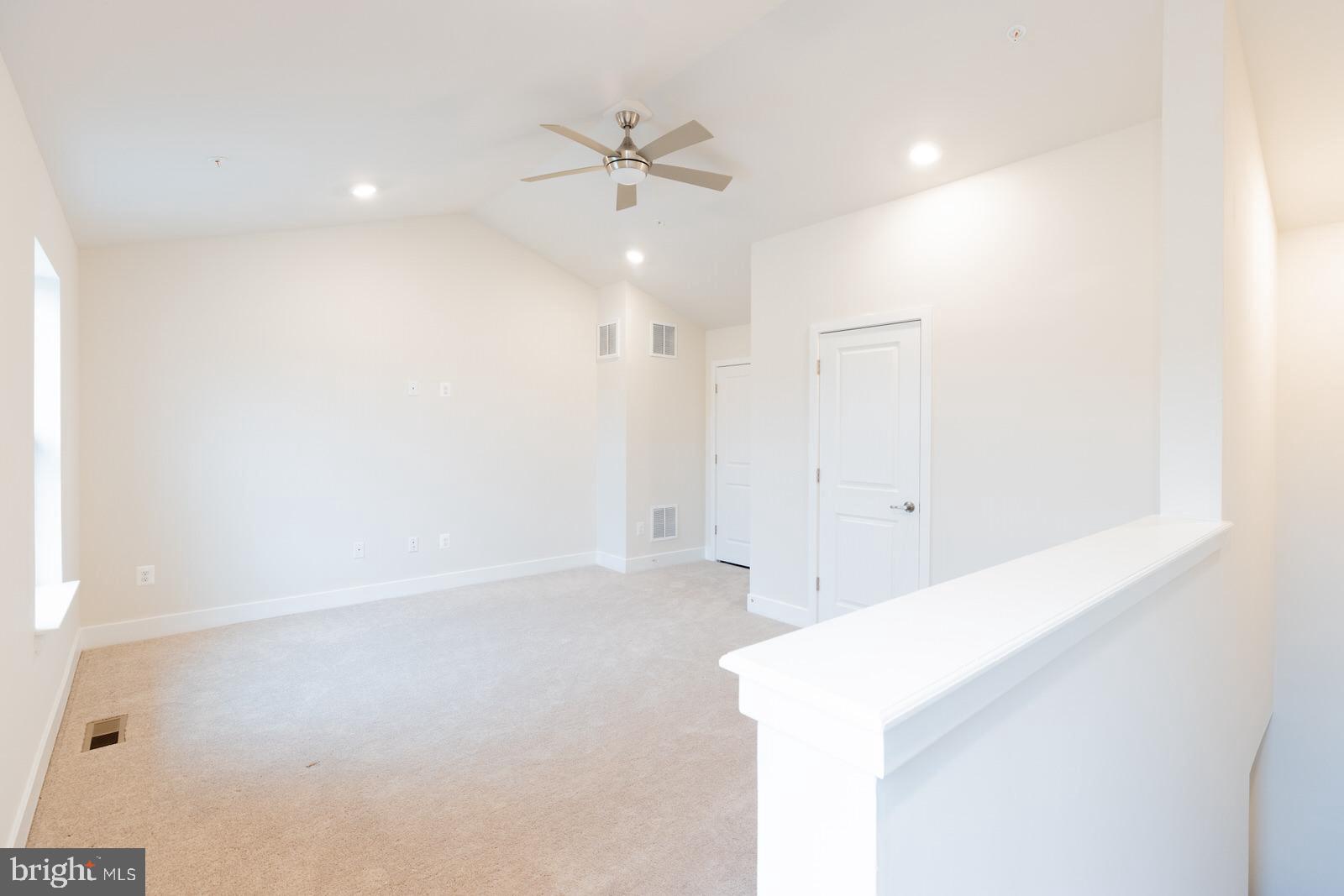 523 Levanna Ln