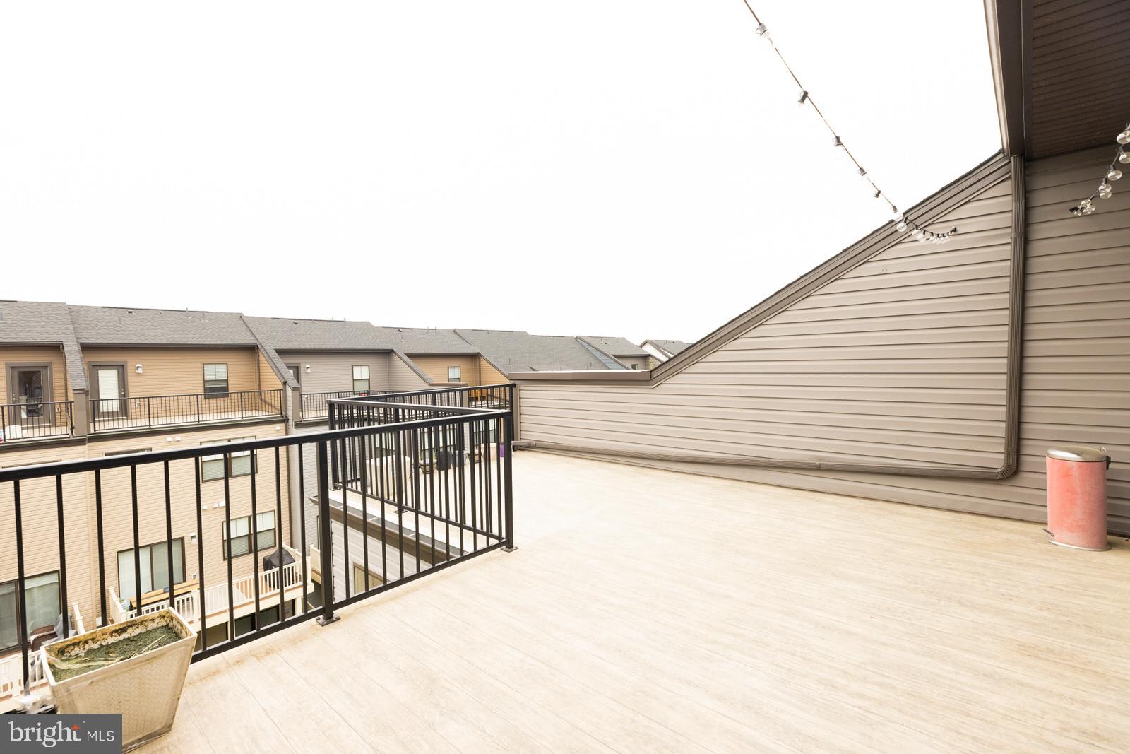 523 Levanna Ln