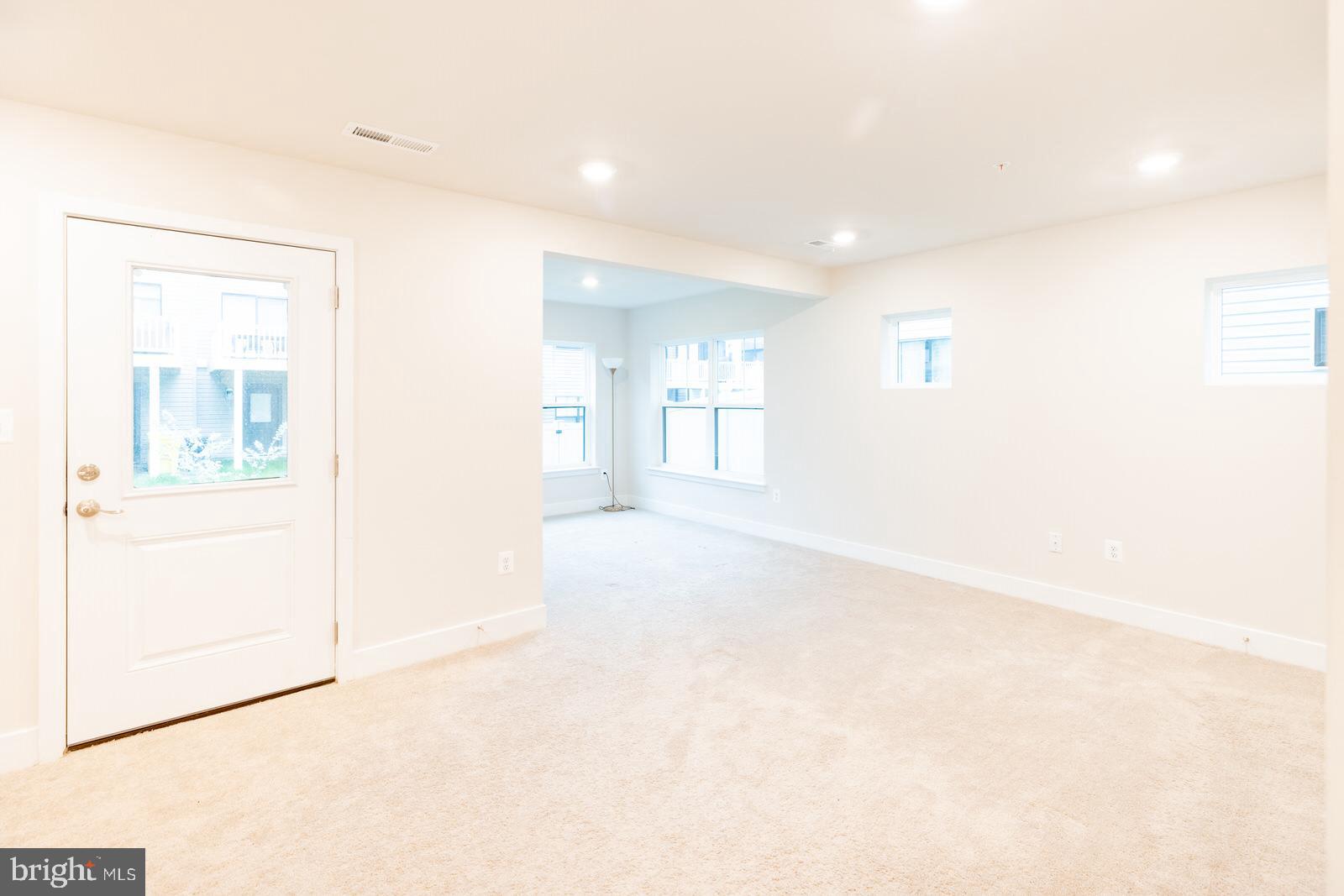 523 Levanna Ln