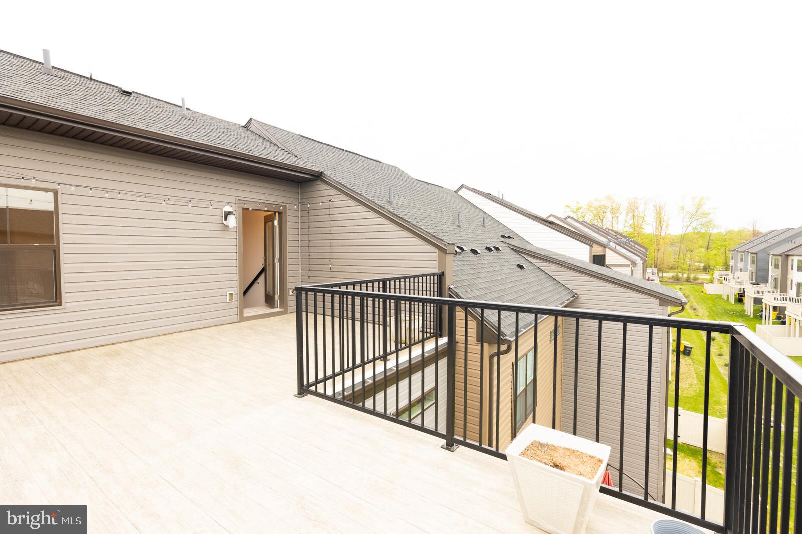 523 Levanna Ln