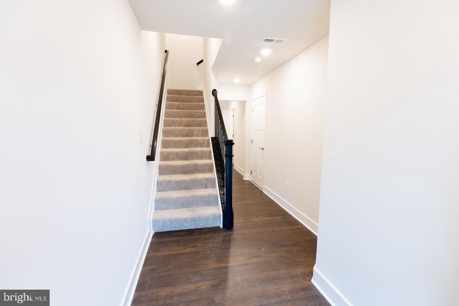 523 Levanna Ln