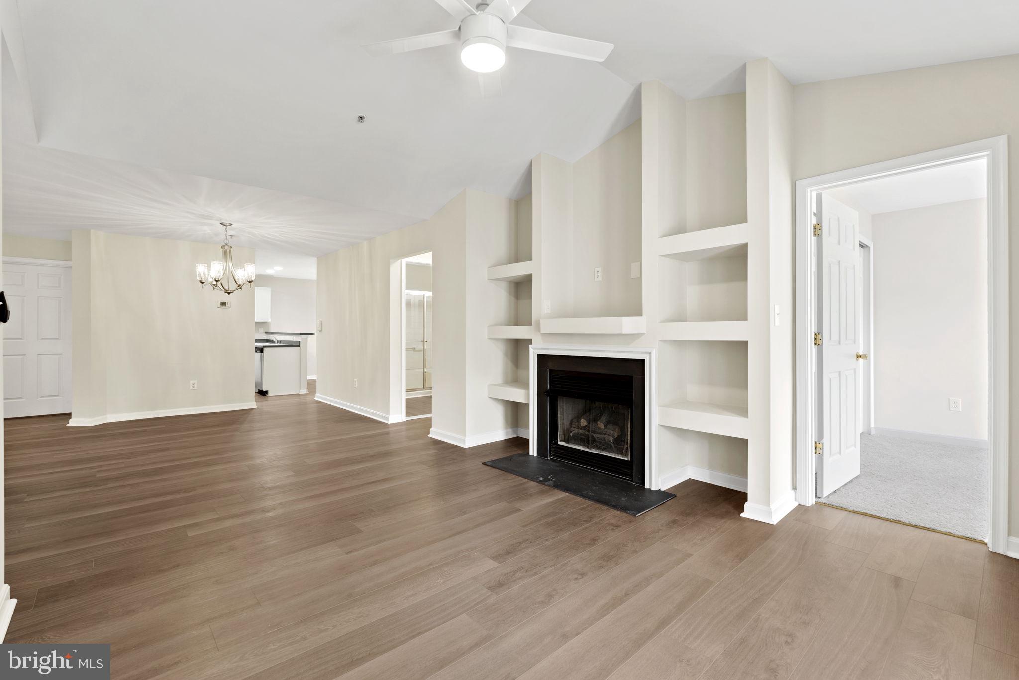 2020 Gov Thomas Bladen Way #302