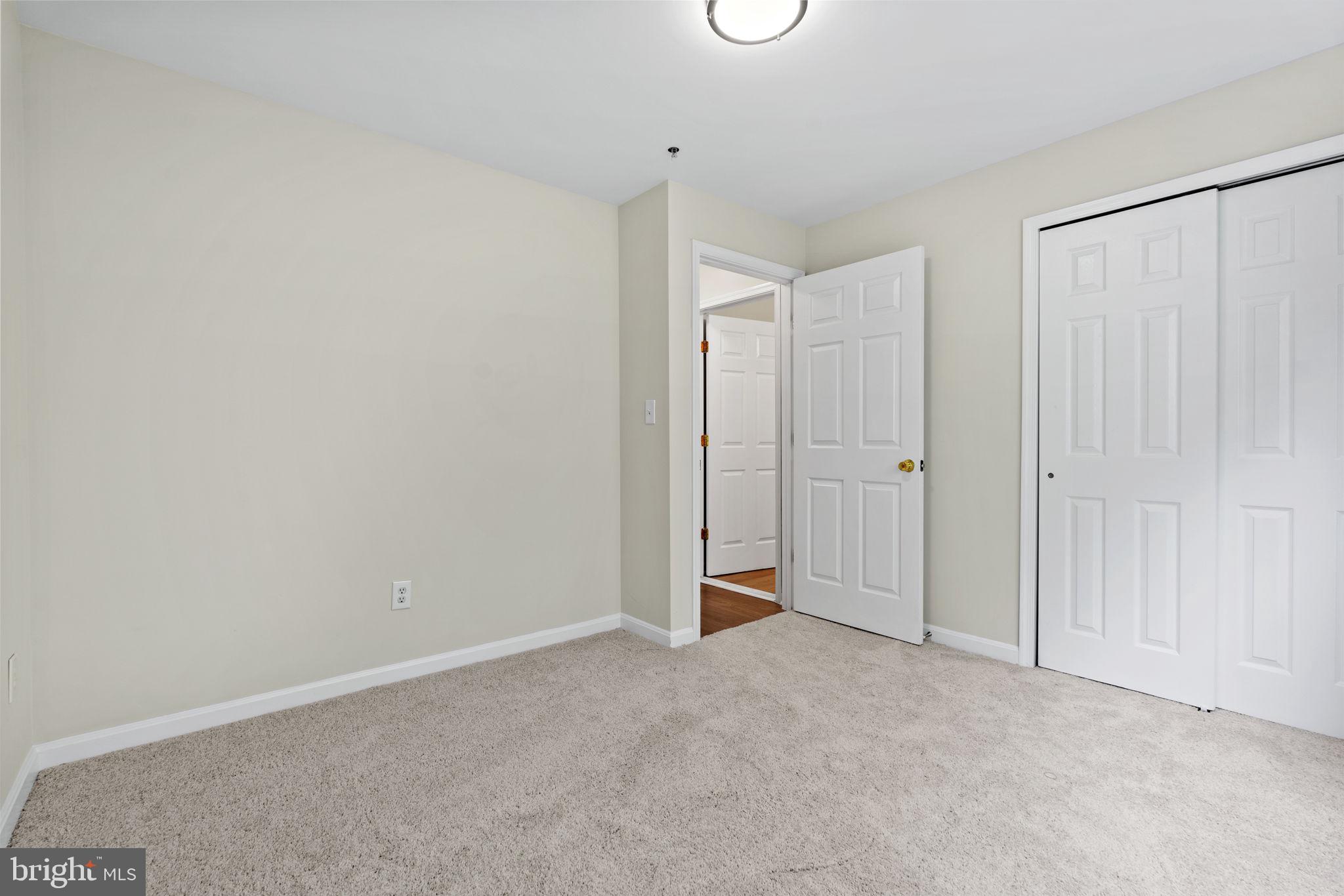 2020 Gov Thomas Bladen Way #302