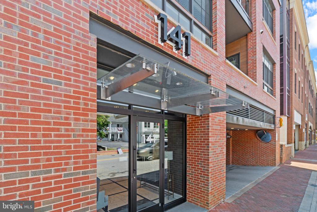 141 West Street #302
