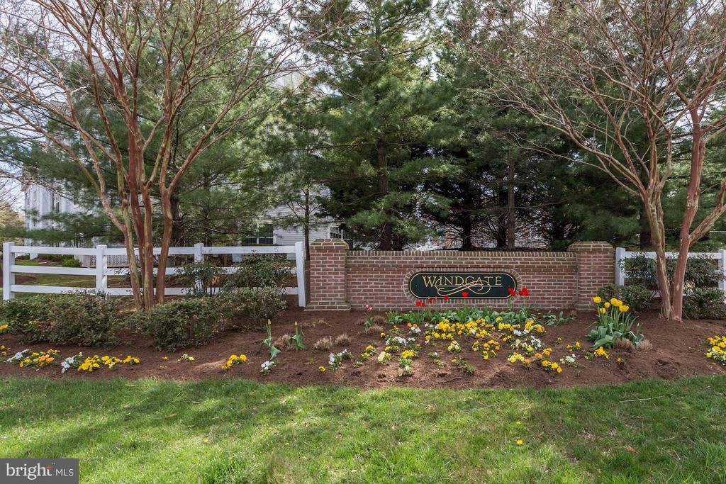 653 Burtons Cove Way #12