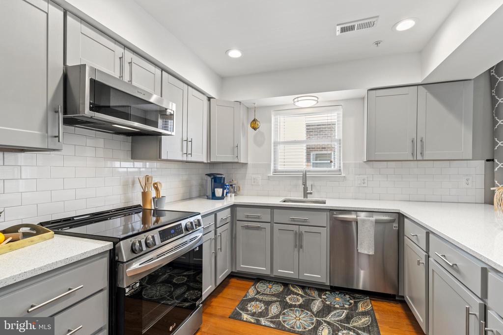 936 Bay Ridge Ave #306