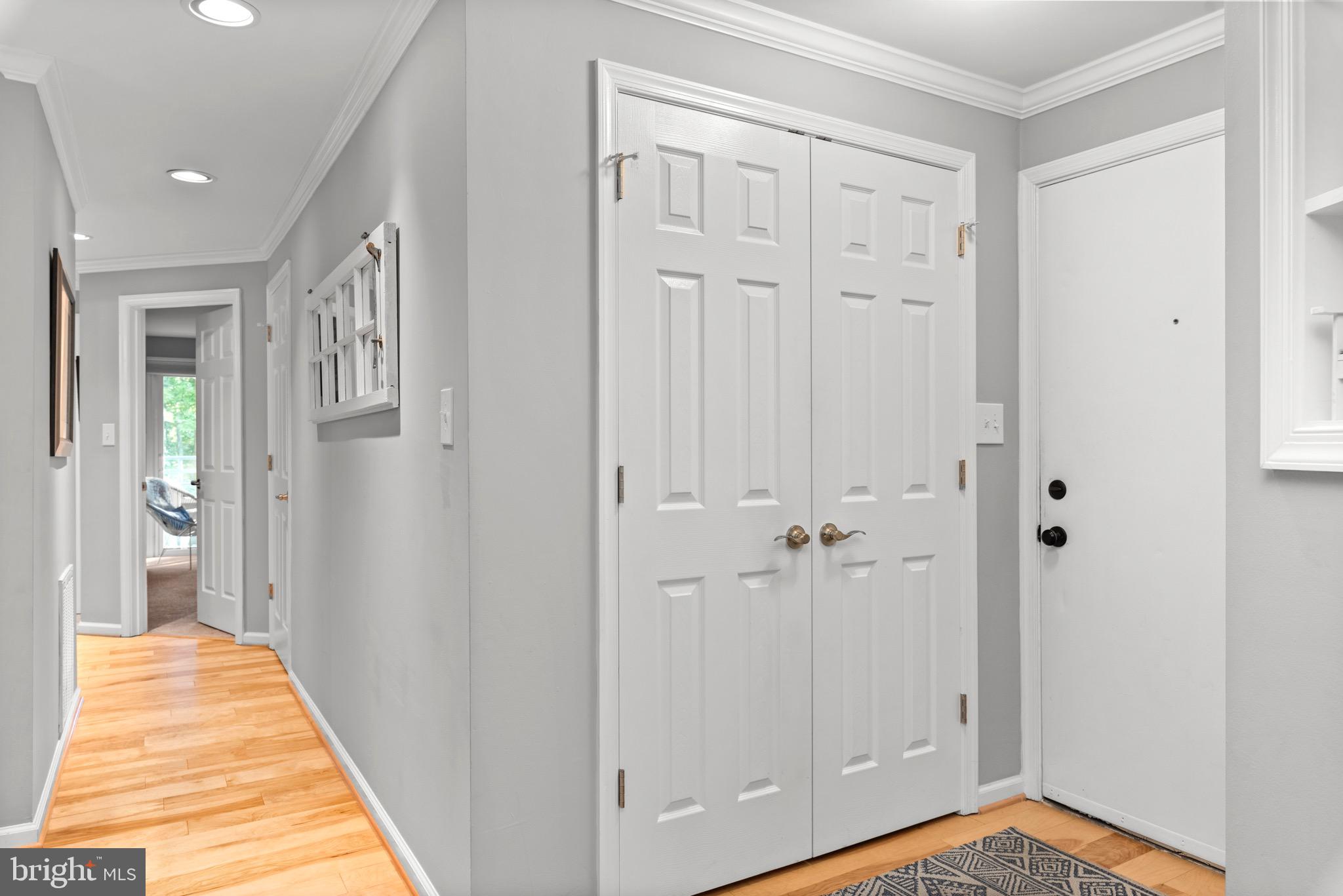 1142 Lake Heron Dr #2a